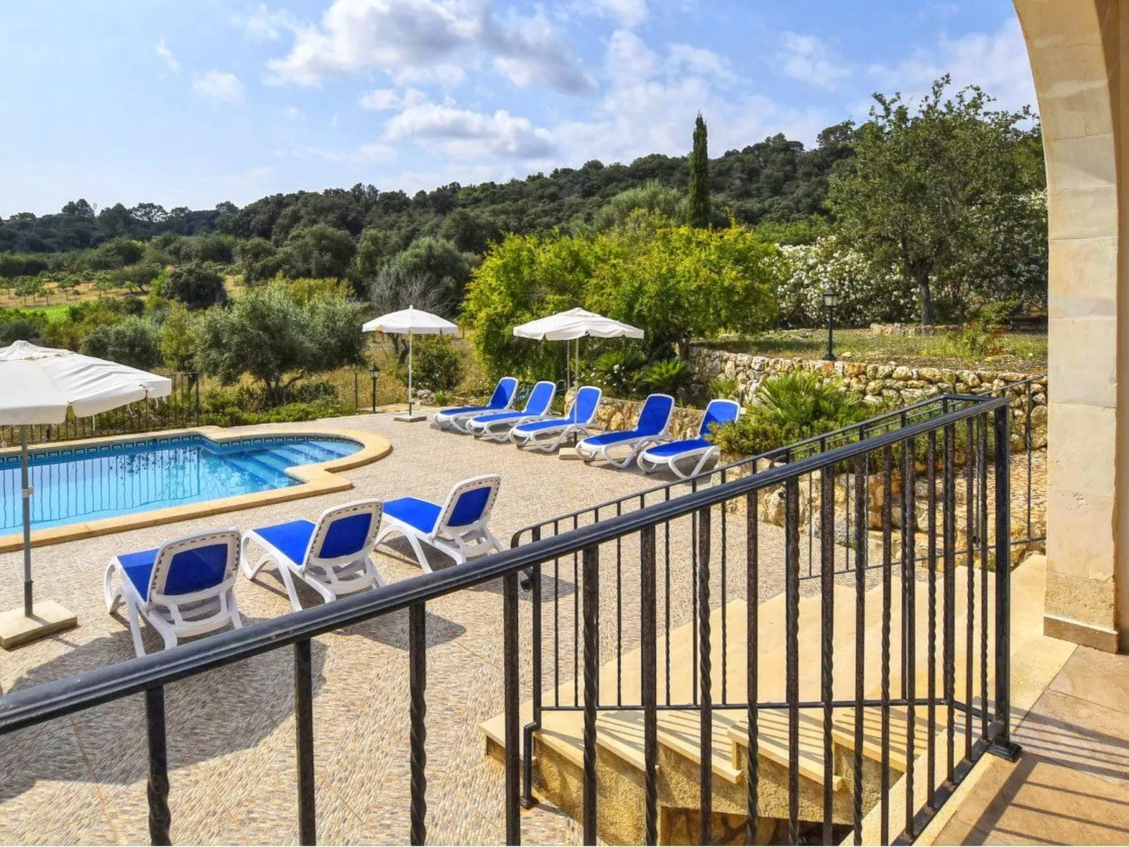 Schönes Landhaus mit Panoramablick auf die Berge - Dehors