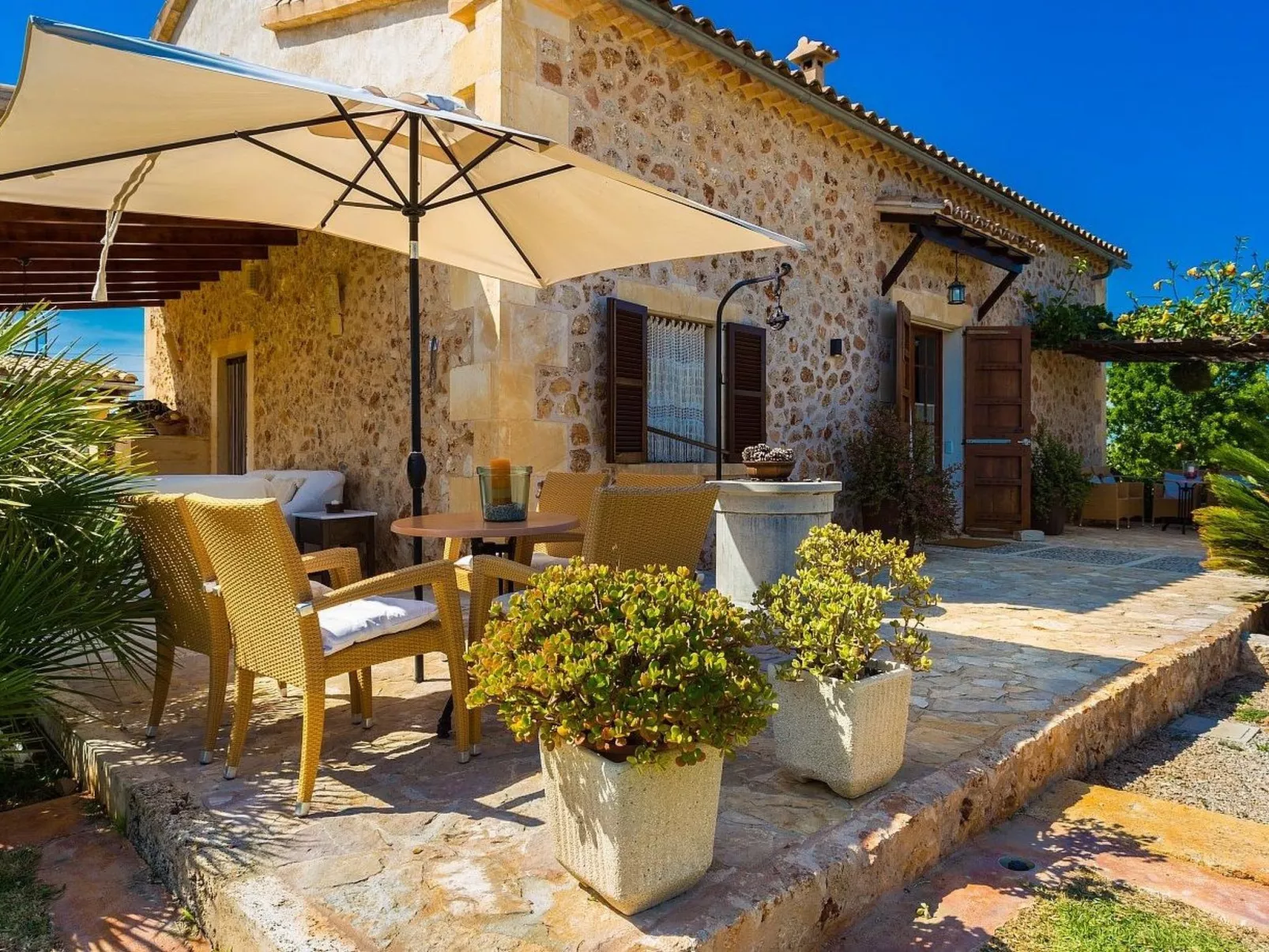 Finca 'Villa Carritx - Outside