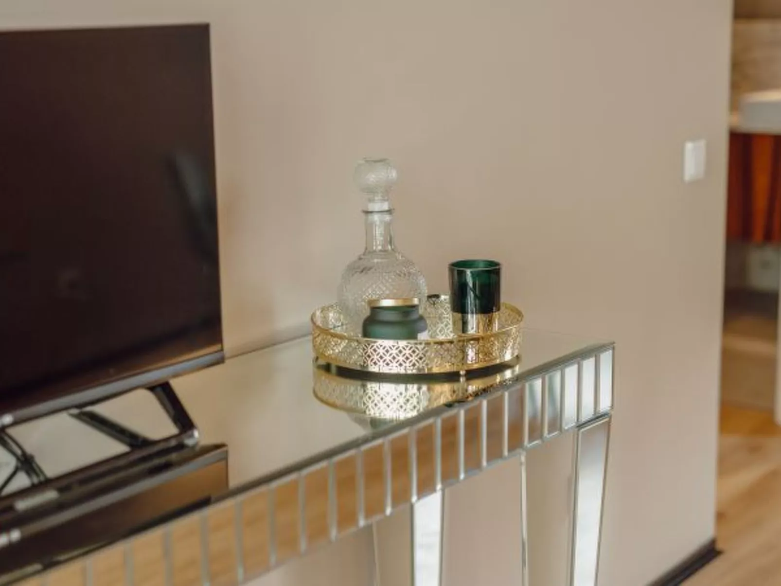 CITY CENTER PREMIUM with GARAGE by VACATIONY - Inside