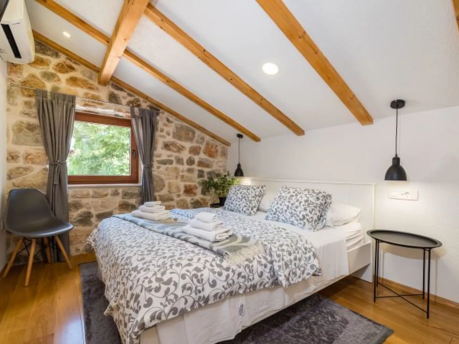 Villa Miandri with heated pool - Image-tags.info