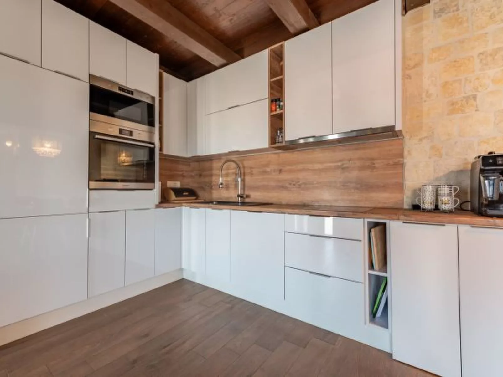 Villa Jurenda with heated pool - Image-tags.info