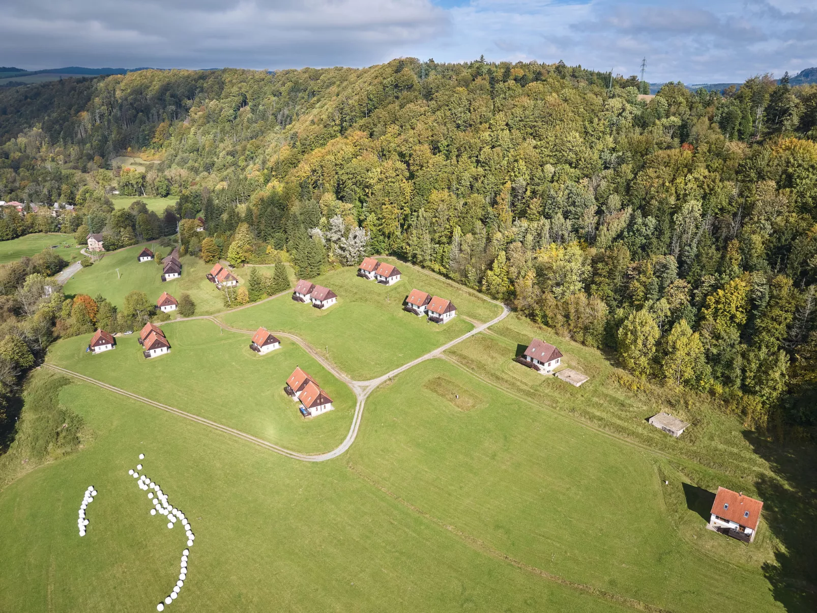 Green Valley Park Stárkov 15 - Umgebung