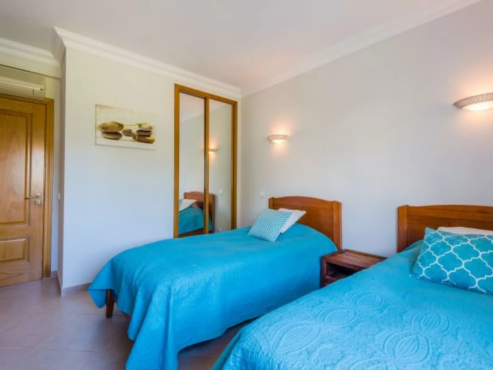 Fairviews Village - Boavista Resort in Lagos - Inside