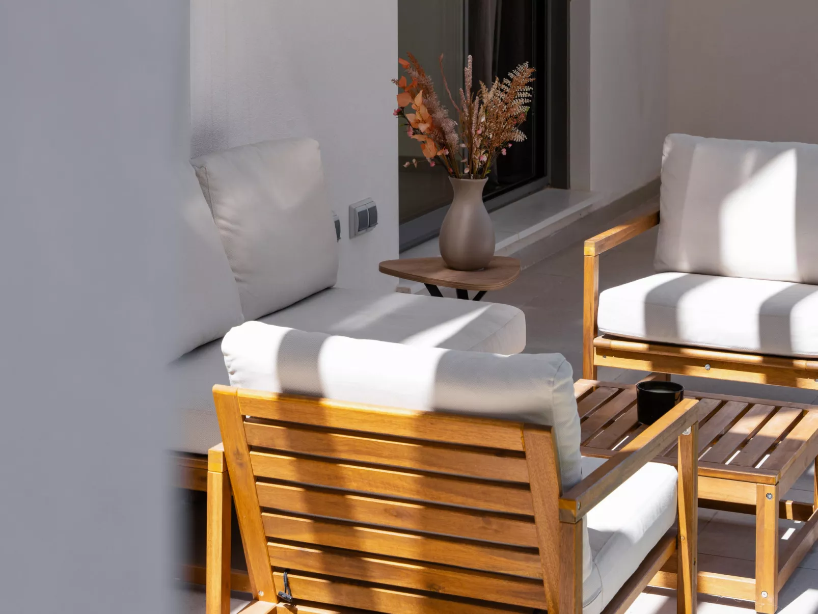 Marina Real III - Outside