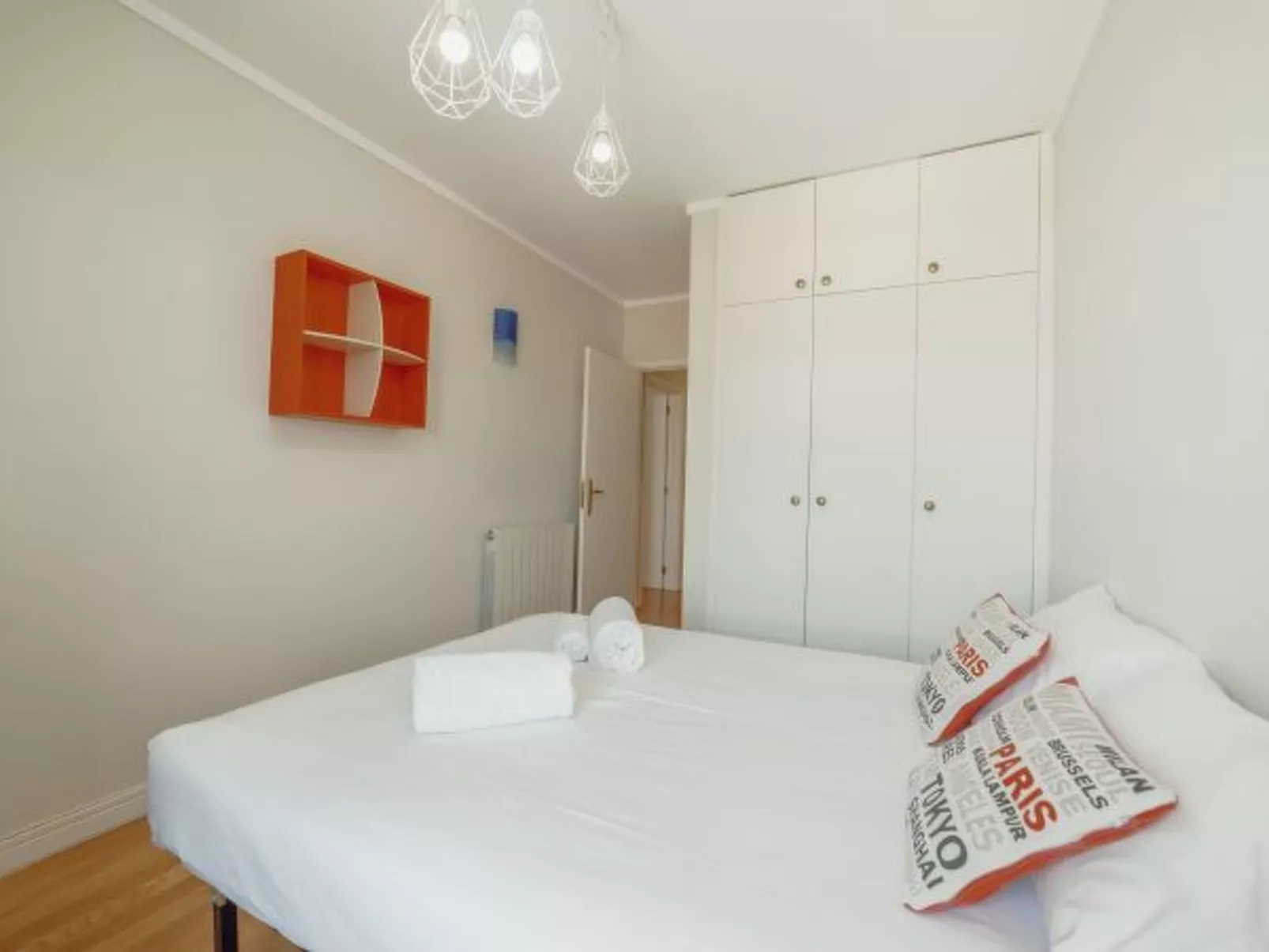 DOWNTOWN GRAND TOWER VIEW by VACATIONY - Inside