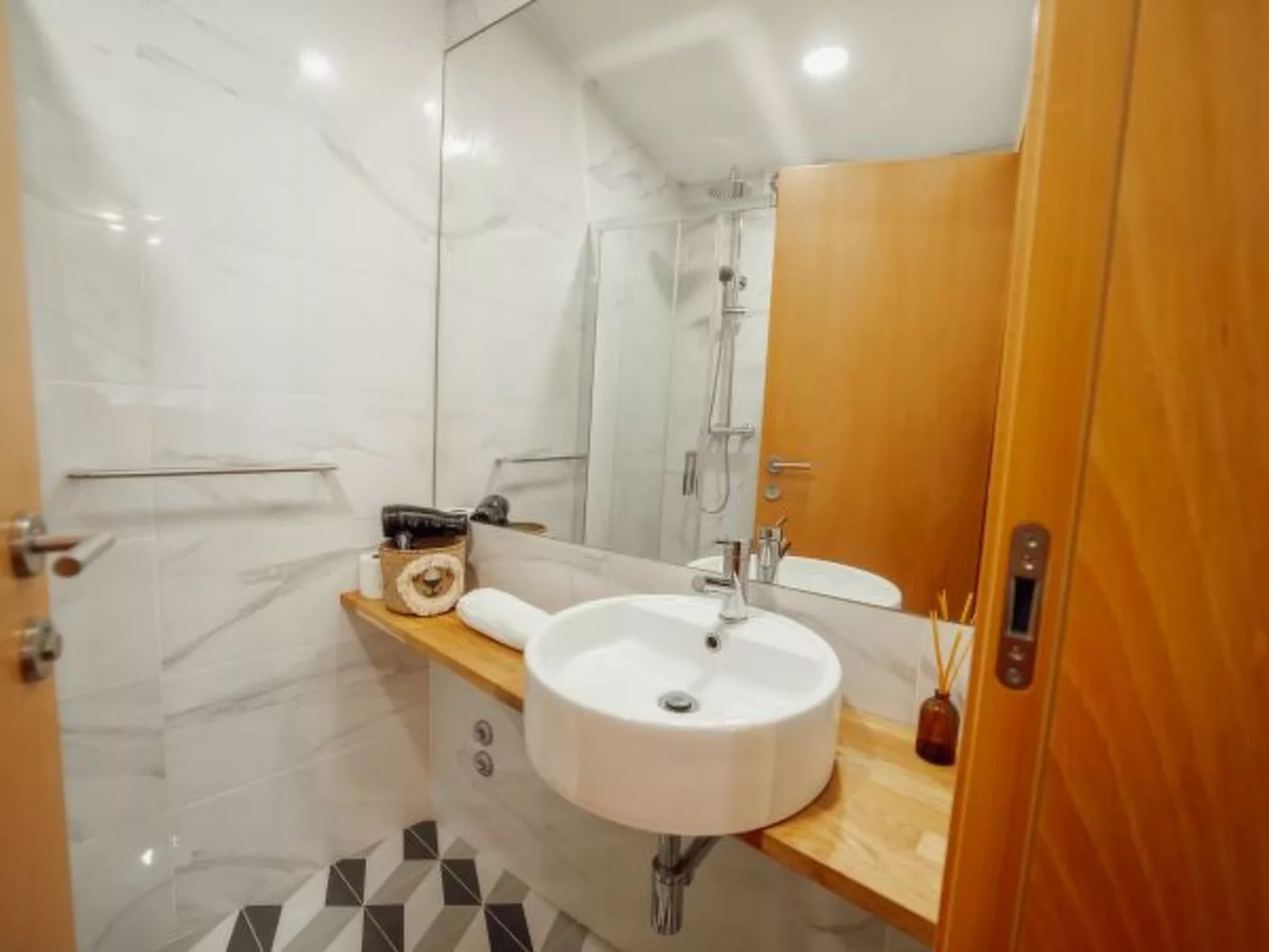 CHILLOUT TRINDADE HOME by VACATIONY - Inside