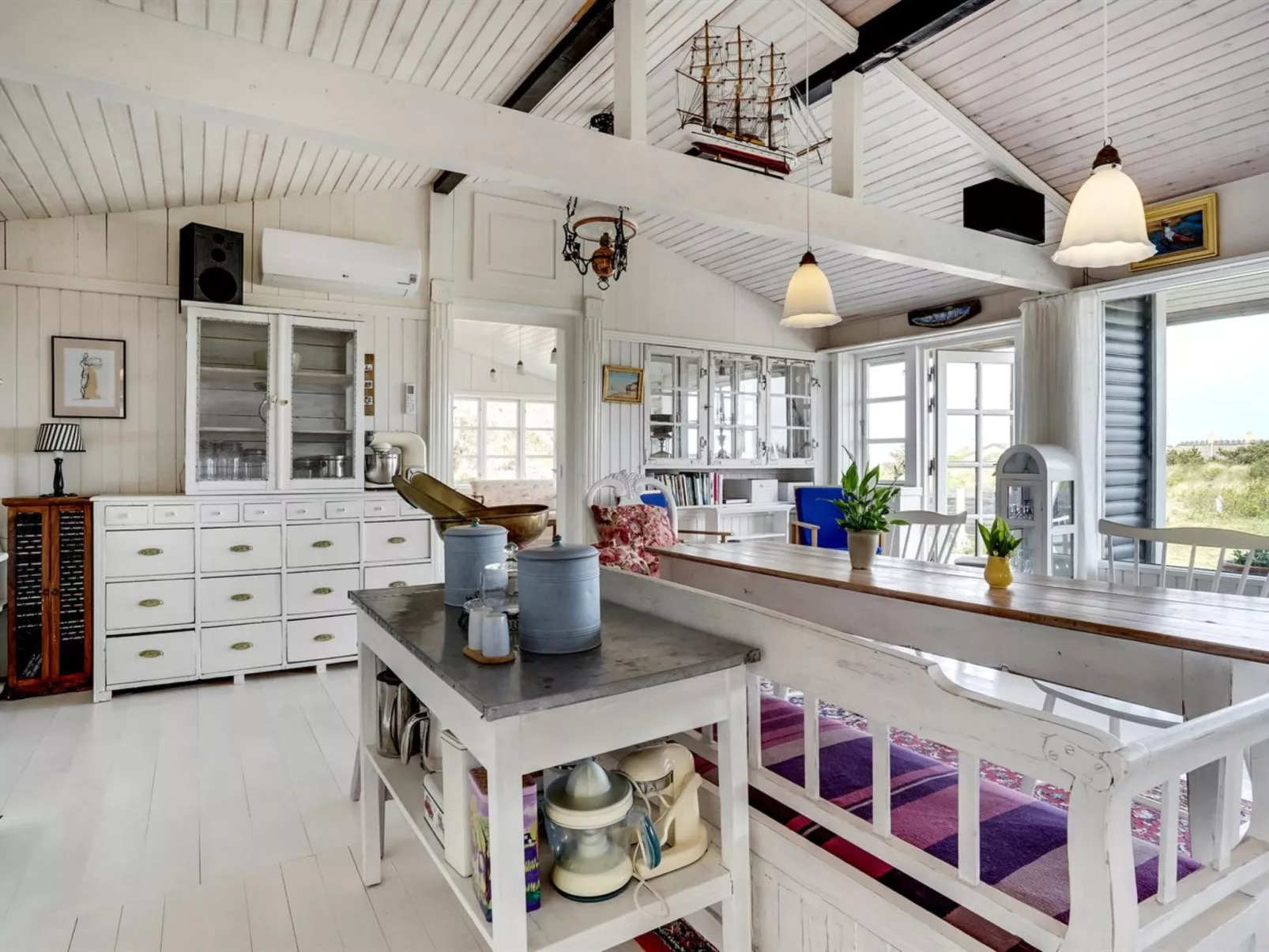 "Katri" - 500m from the sea - Inside