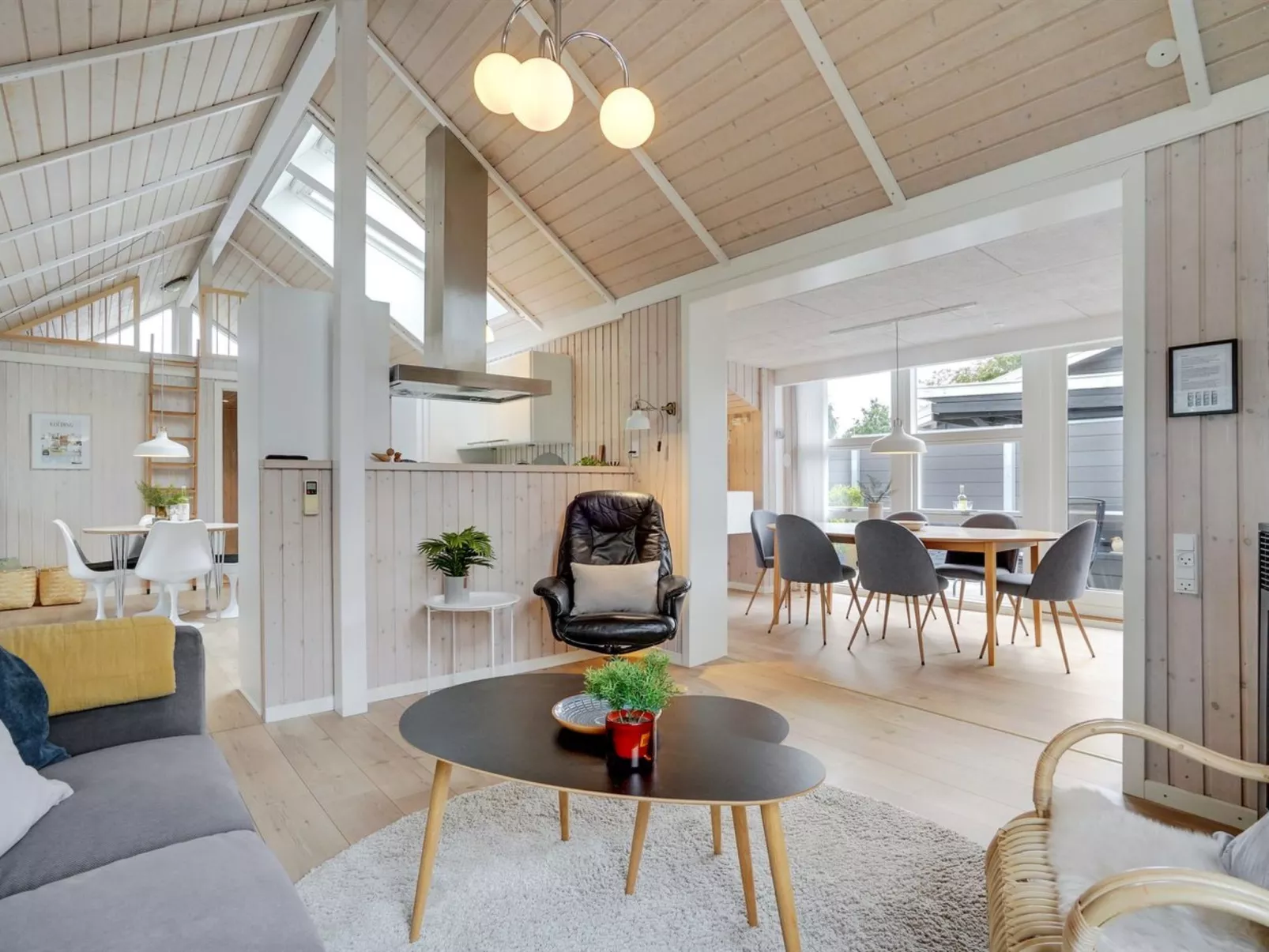 "Kei" - 75m from the sea - Drinnen