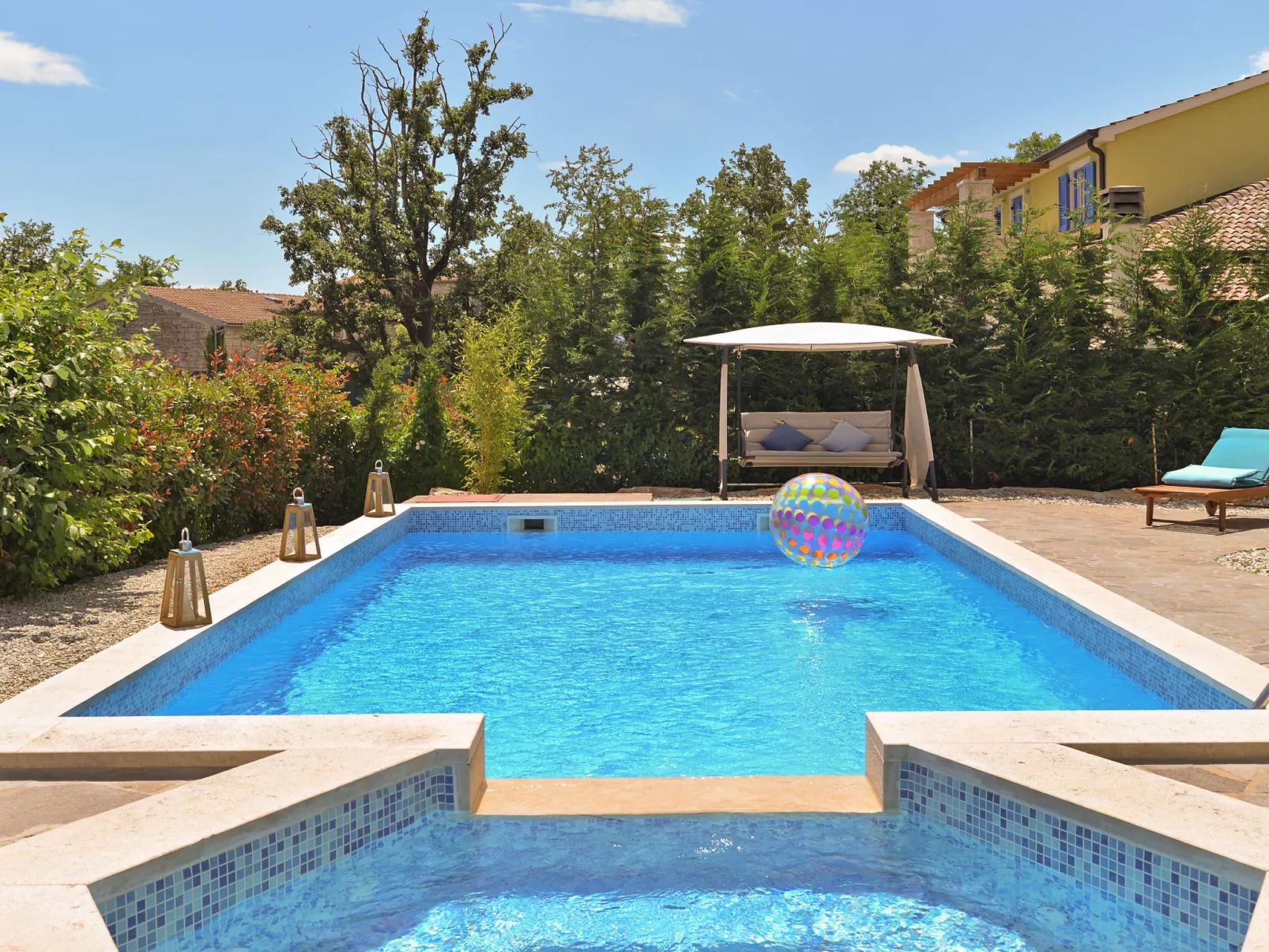 Villa 1519 - Image-tags.info