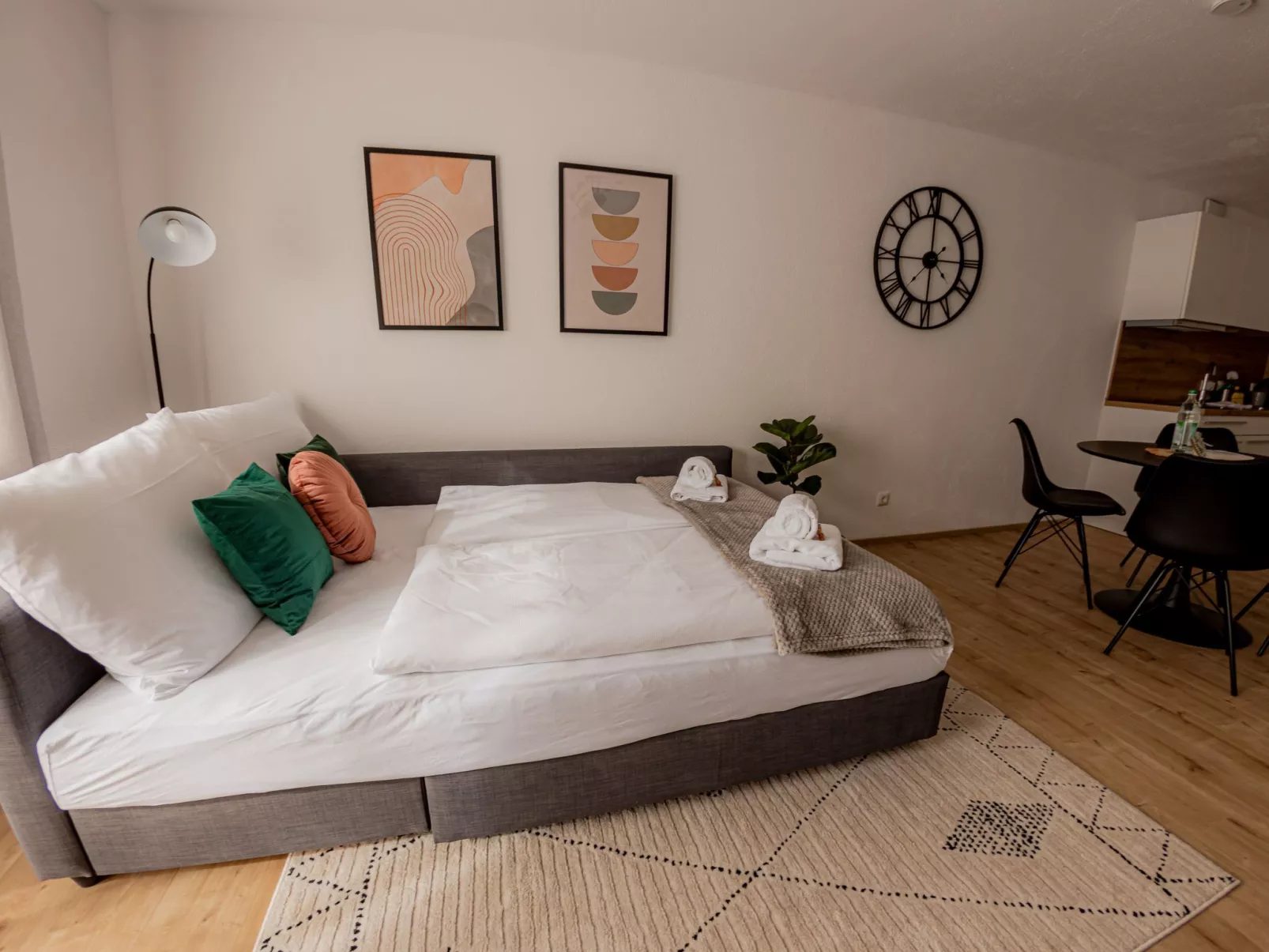 Come4Stay Passau - 2 Zimmer - bis zu 4 Gäste - Image-tags.info