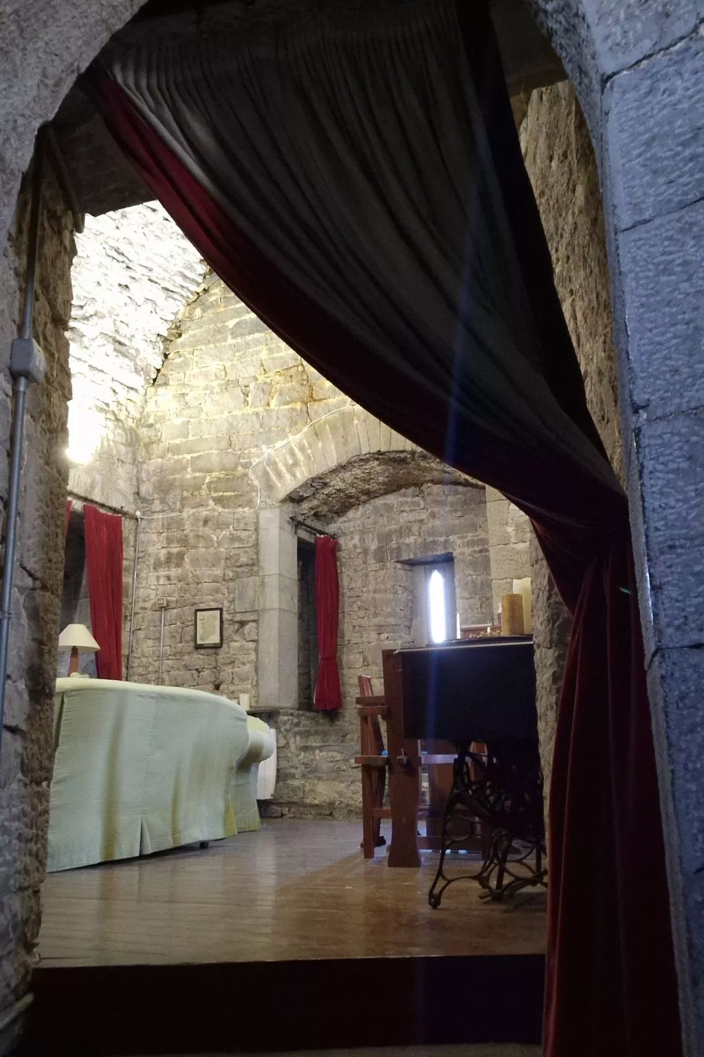 Schloss Ballindooley - Inside