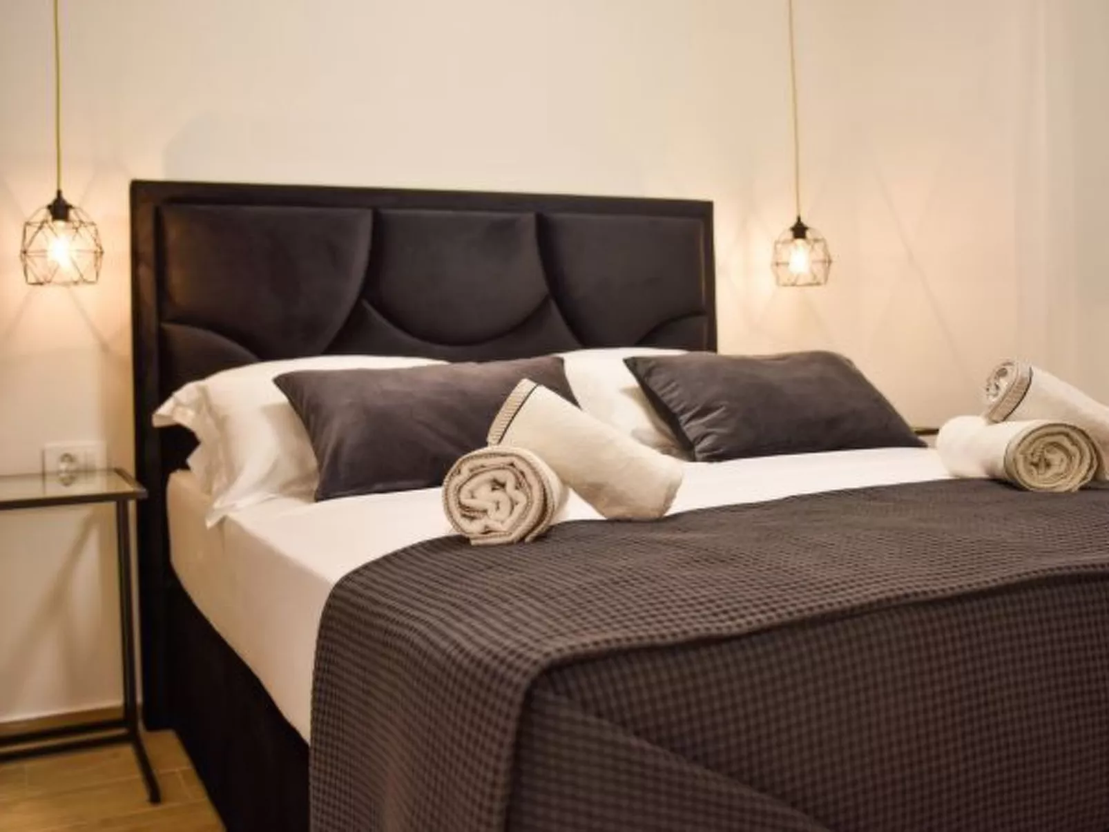 Villa La Perla Apt 2 4+2 with heated rooftop pool - Image-tags.info