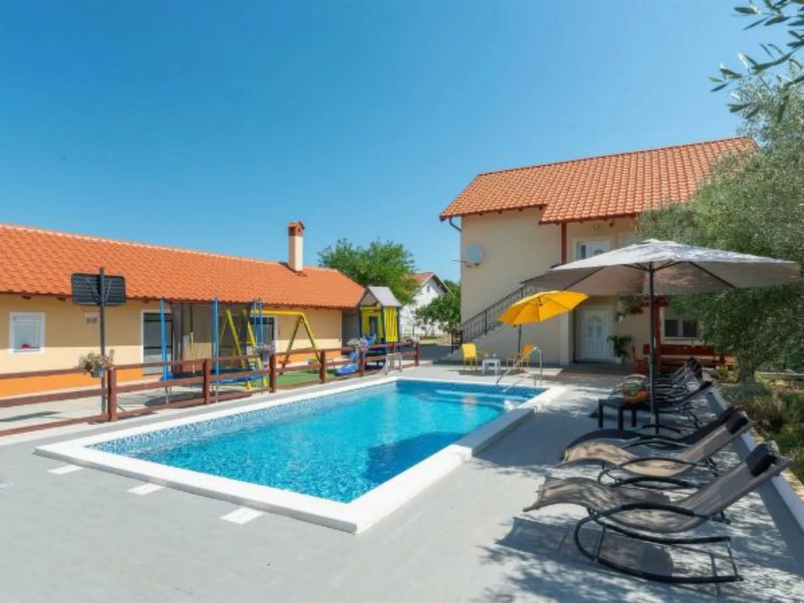 Holiday Home Vesna with pool - Image-tags.info