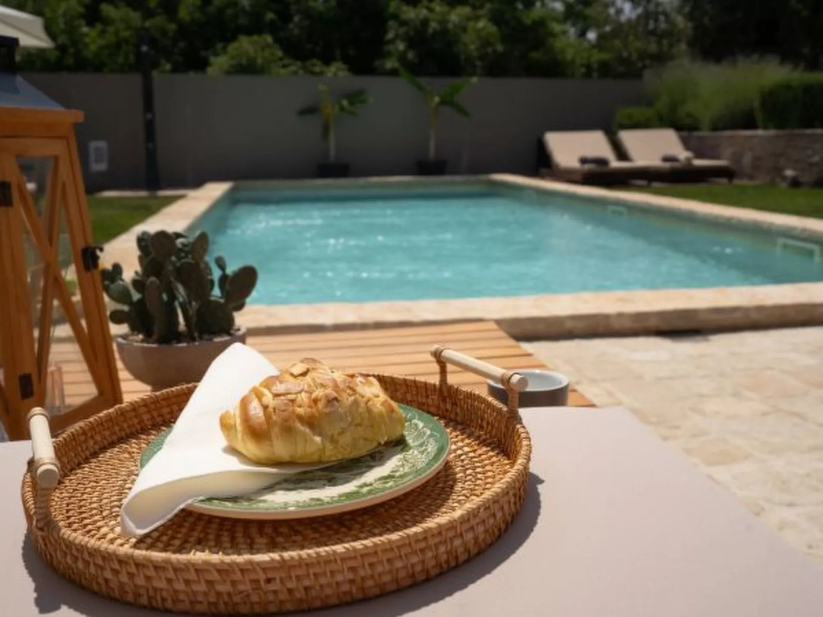 Villa Royal with heated pool - Image-tags.info