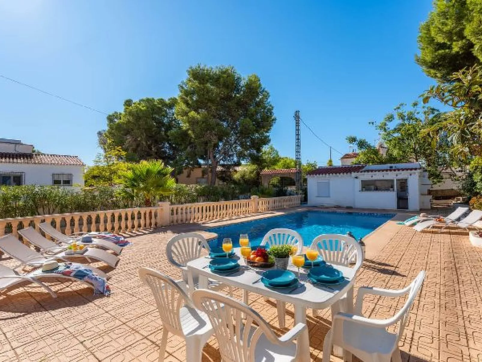 Villa Watsi - PlusHolidays - Image-tags.info