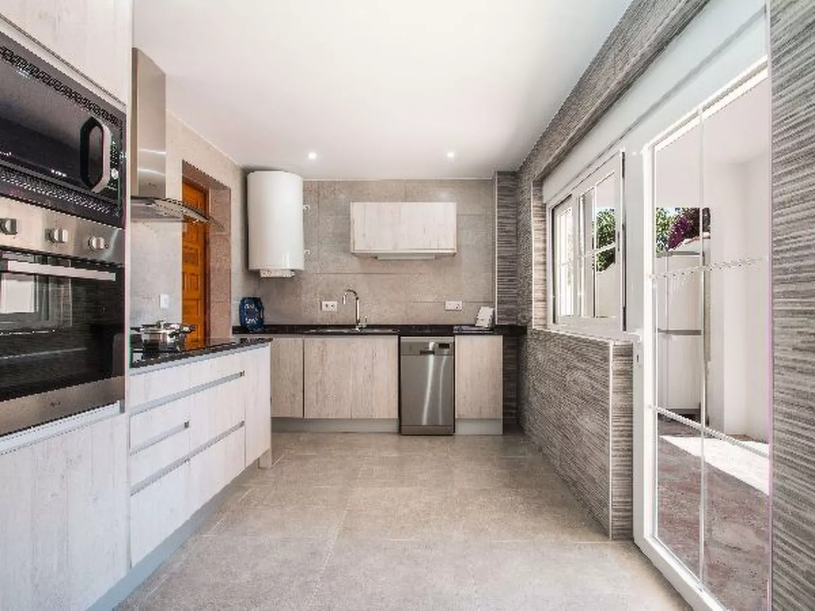 Villa Erik - PlusHolidays - Image-tags.info