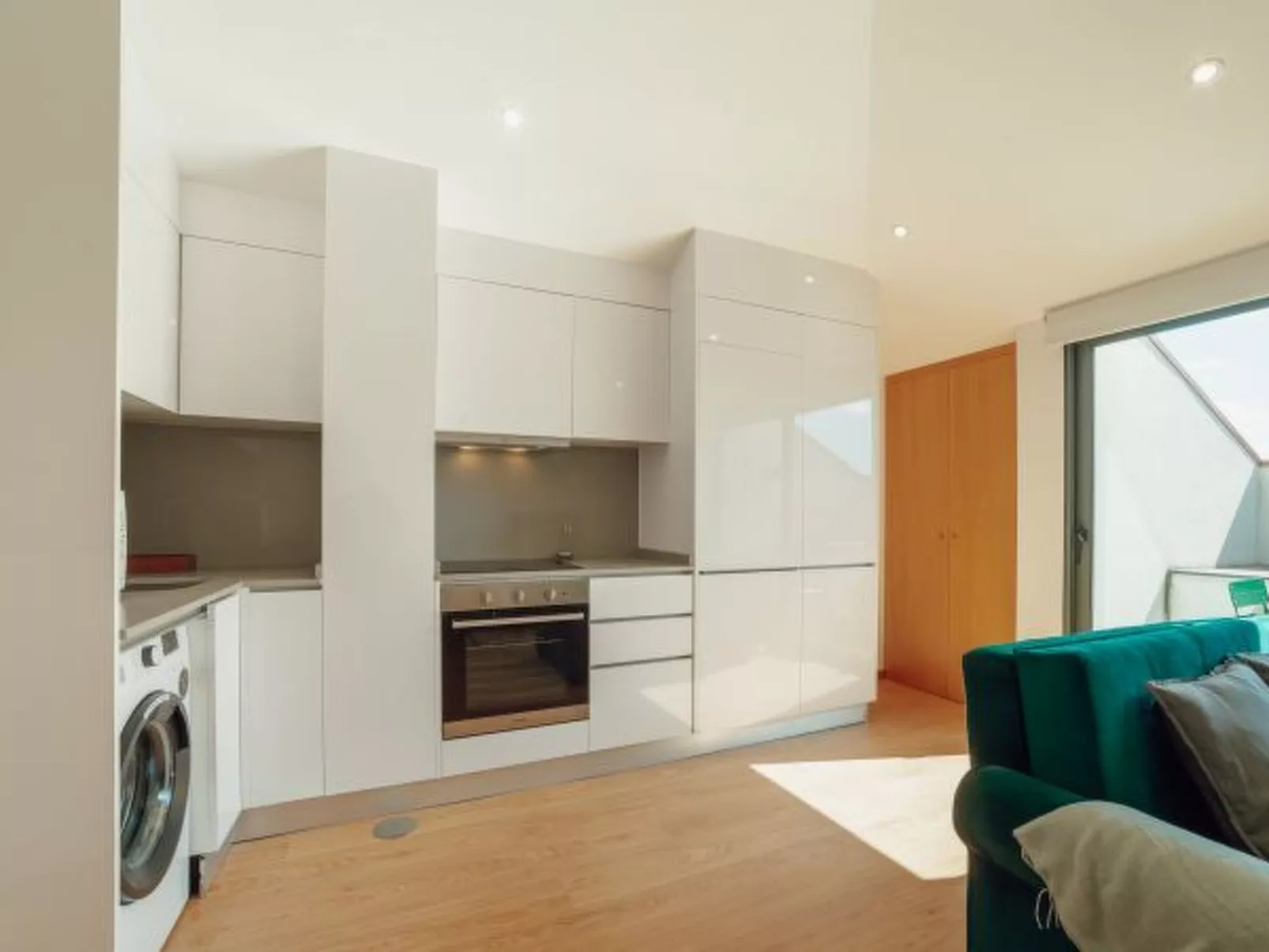 MODERN & STYLISH APARTMENT III by VACATIONY - Inside