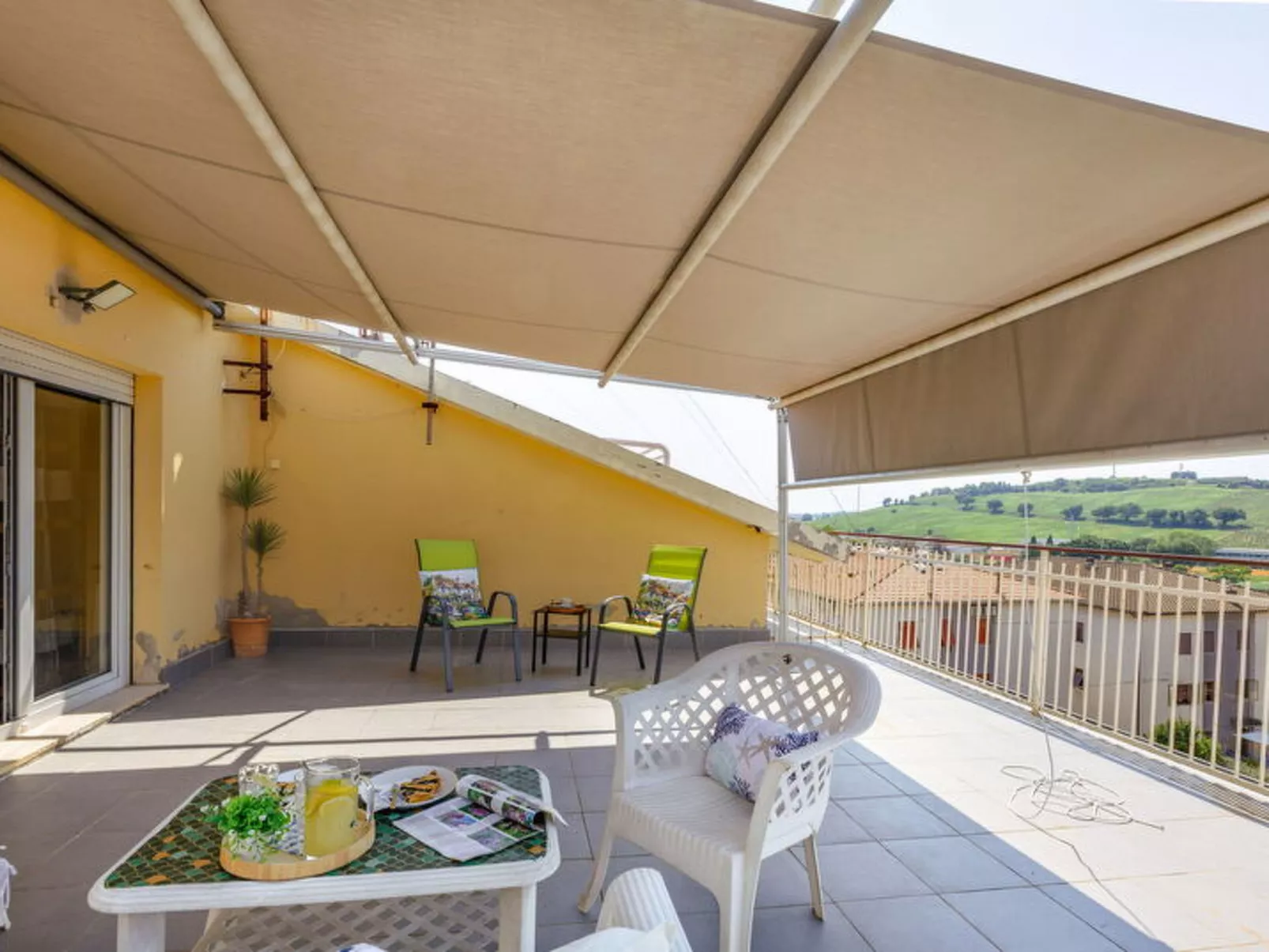 Sopraloreto Apartment - Dehors