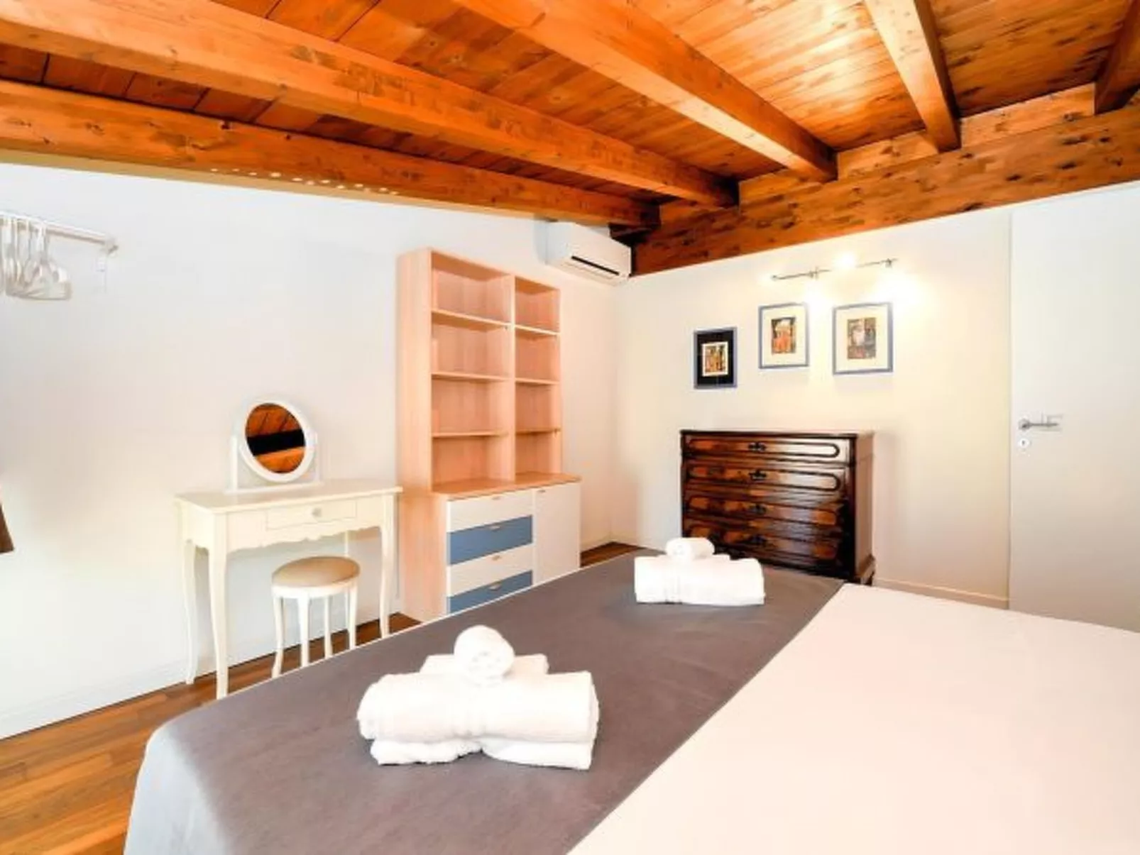 Desenzanoloft Surfing on the Lake - Image-tags.info