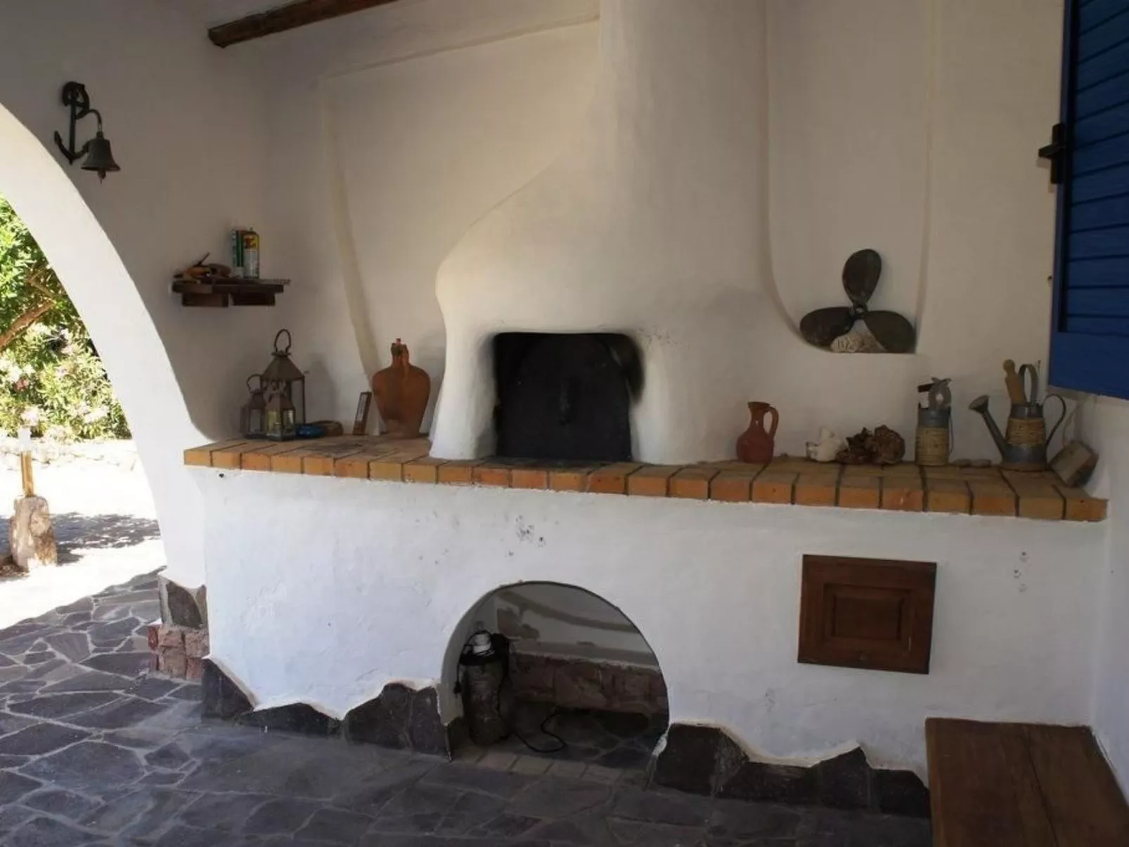 Haus in Calasetta mit Grill und Garten - Draußen