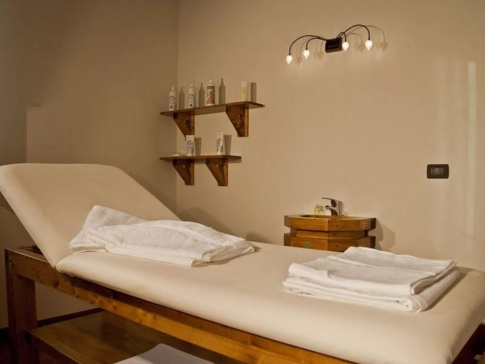 Gelbes Zimmer - Drinnen