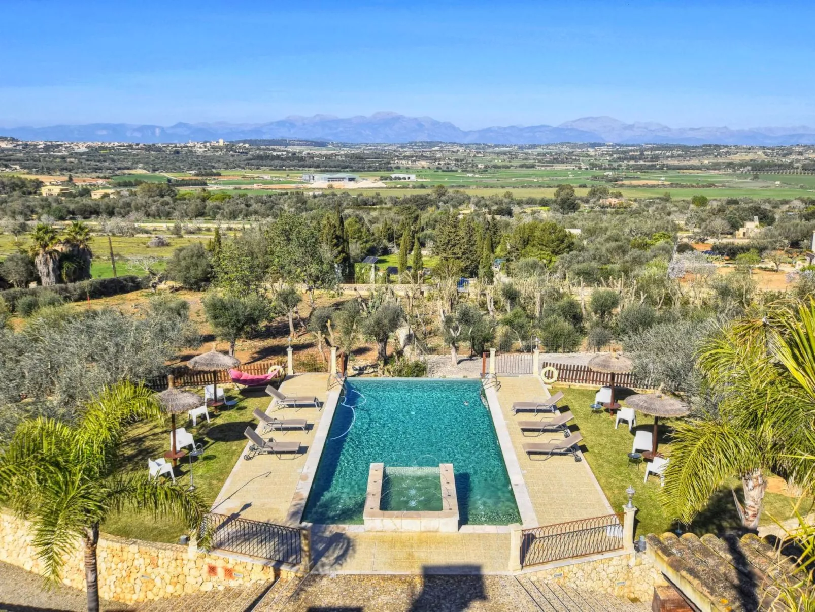 Wunderschönes Ferienhaus in Ariany mit Privatem Pool - Outside