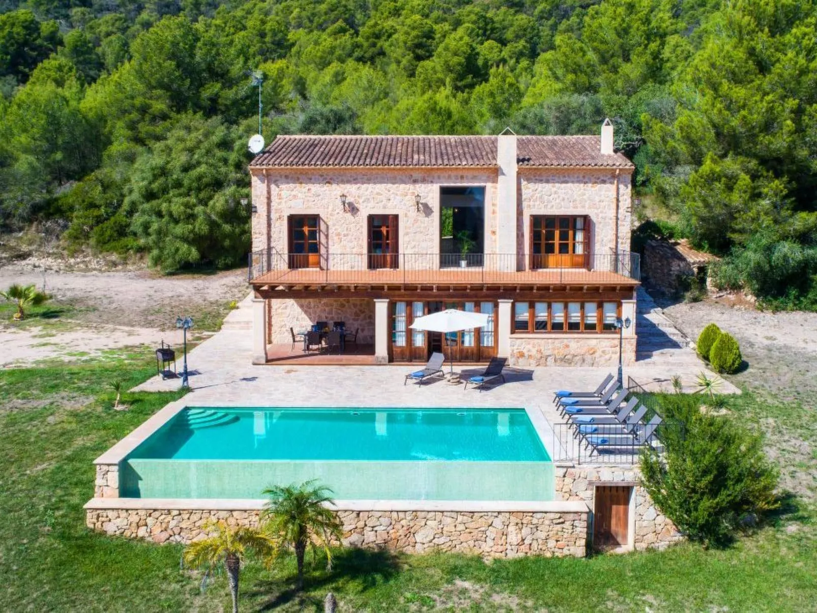 Ferienvilla mit Garten, Grill und Terrasse - Image-tags.info