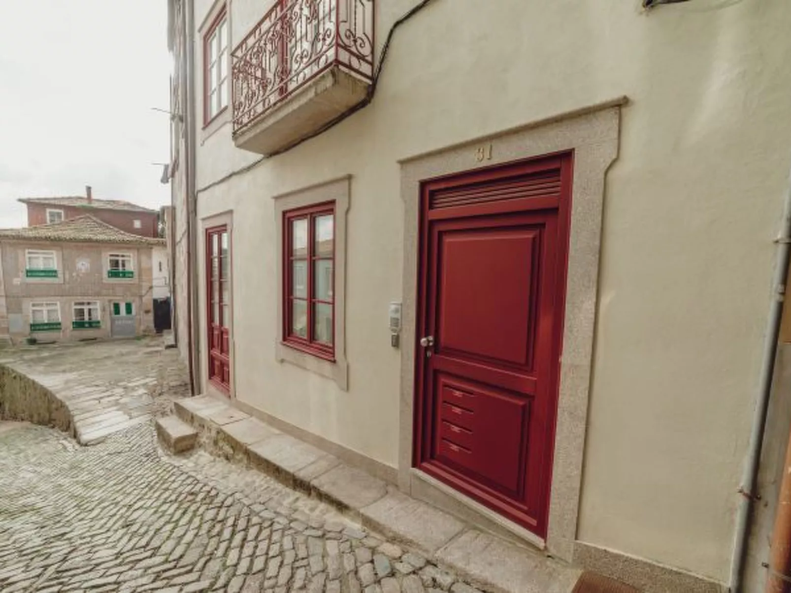 DOWNTOWN CLERIGOS with RIVER VIEW by VACATIONY - Outside