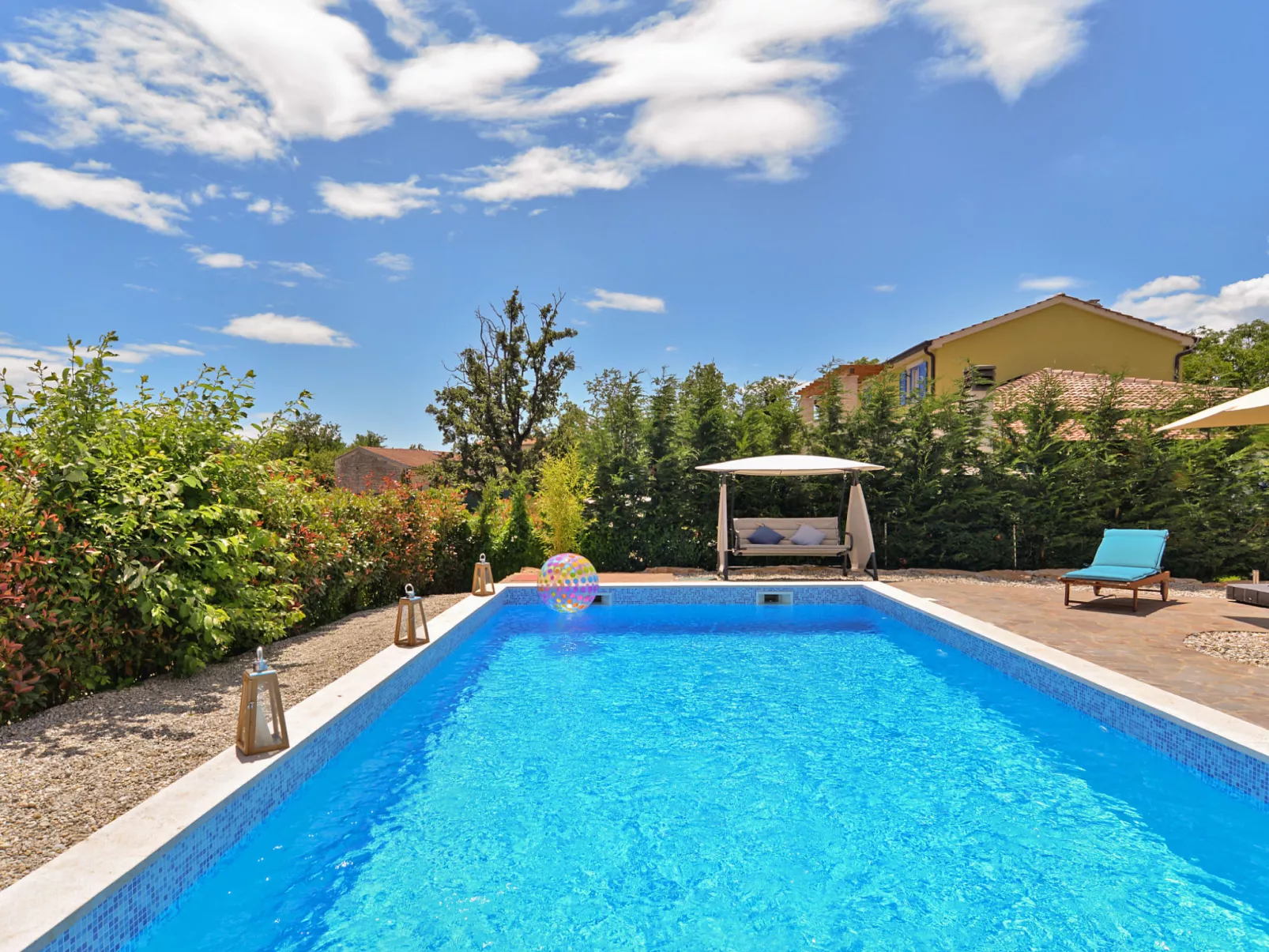 Villa 1519 - Image-tags.info