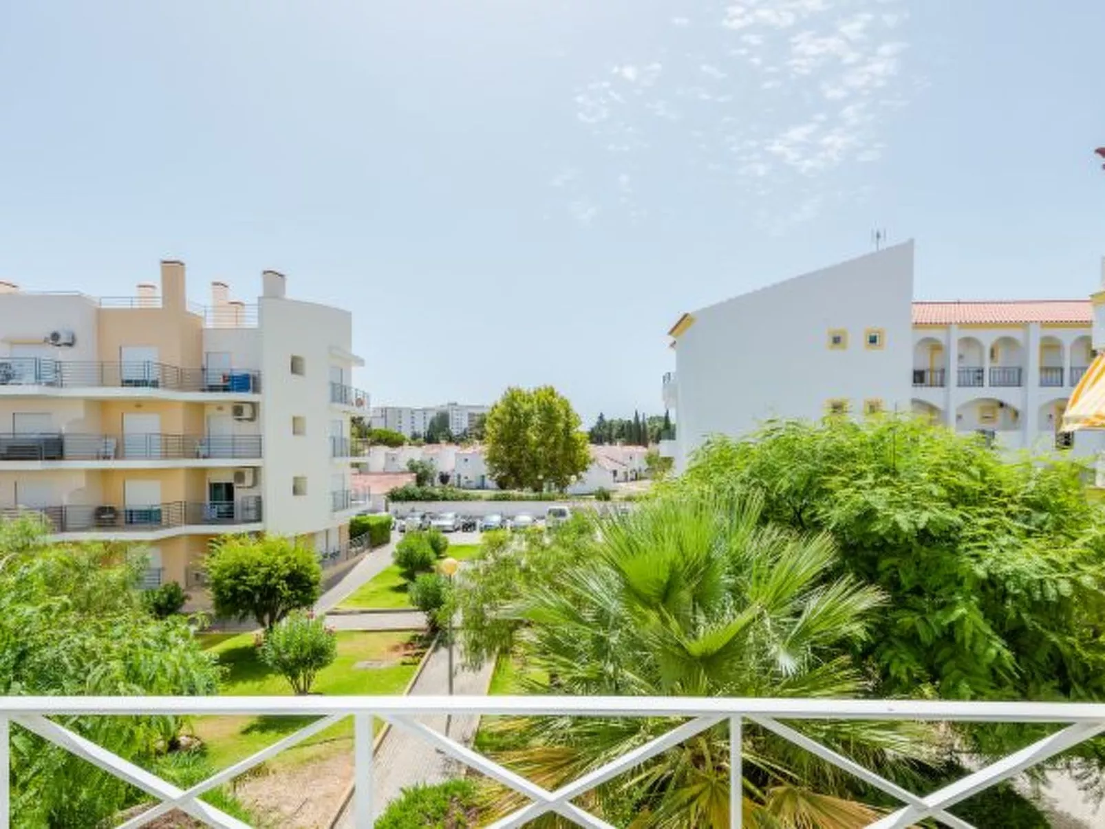 Alfamar Apartment at Praia da Falesia - Outside