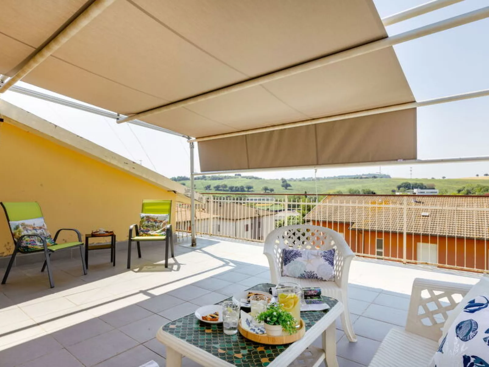 Sopraloreto Apartment - Dehors