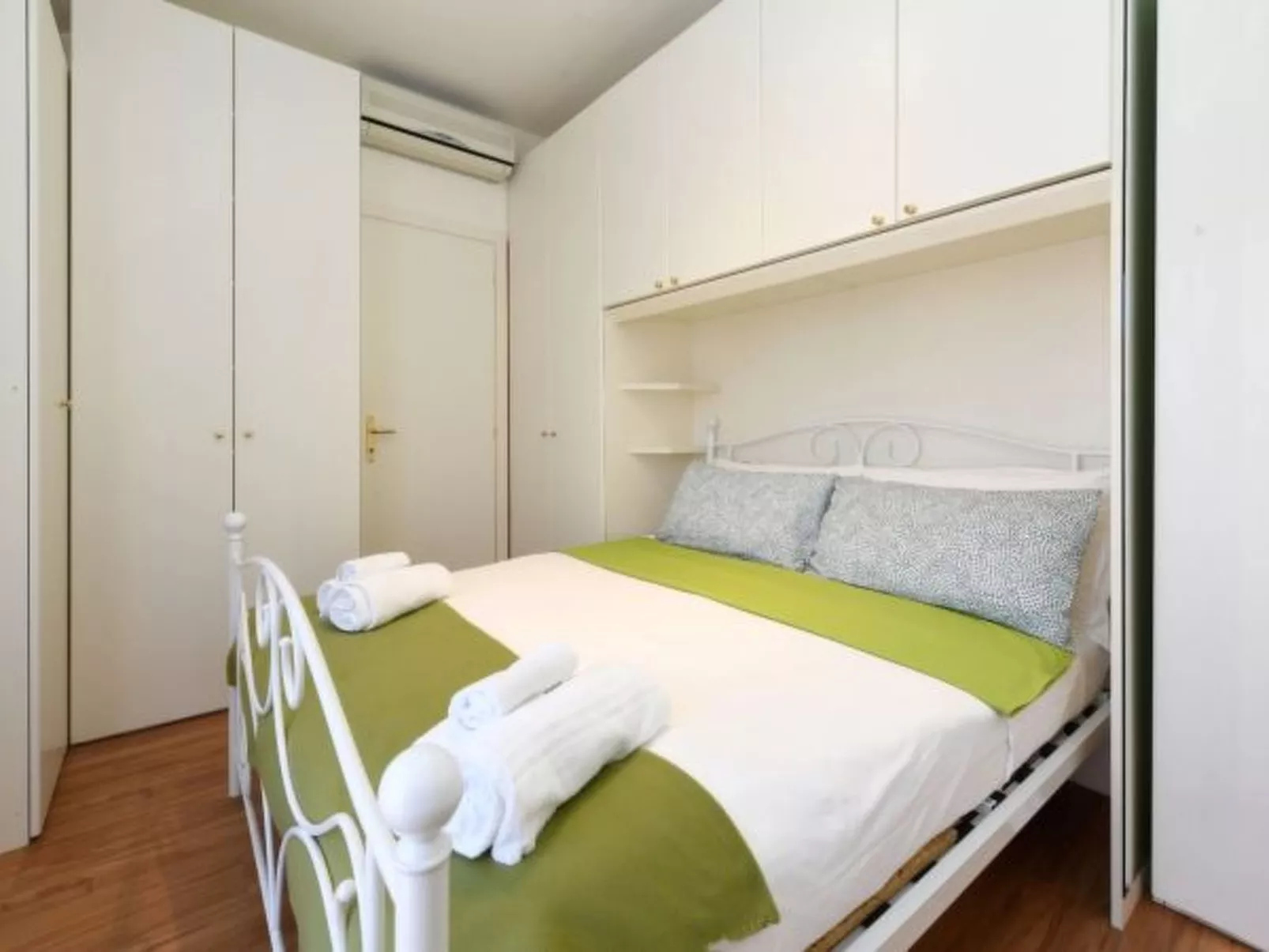 DesenzanoLoft Eden mit Seeblick und privatem Strand - Image-tags.info