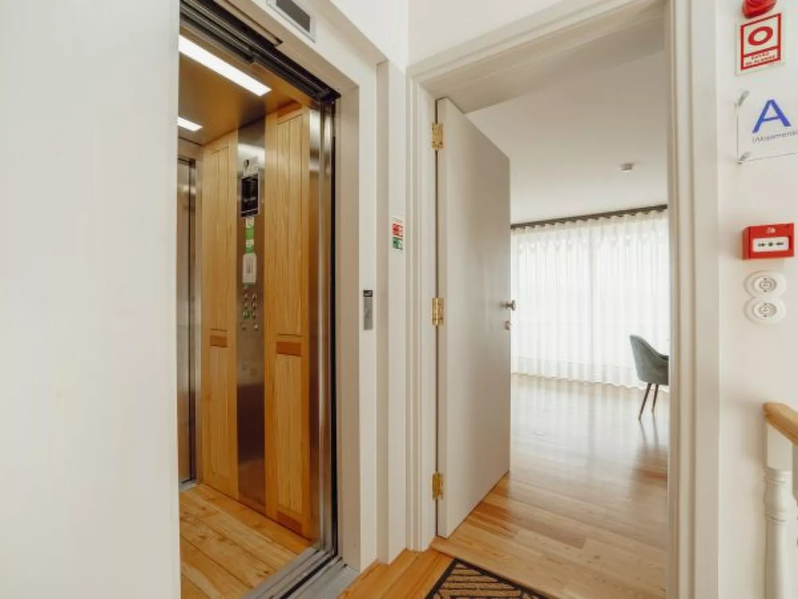 DOWNTOWN PENTHOUSE with RIVER VIEW by VACATIONY - Inside