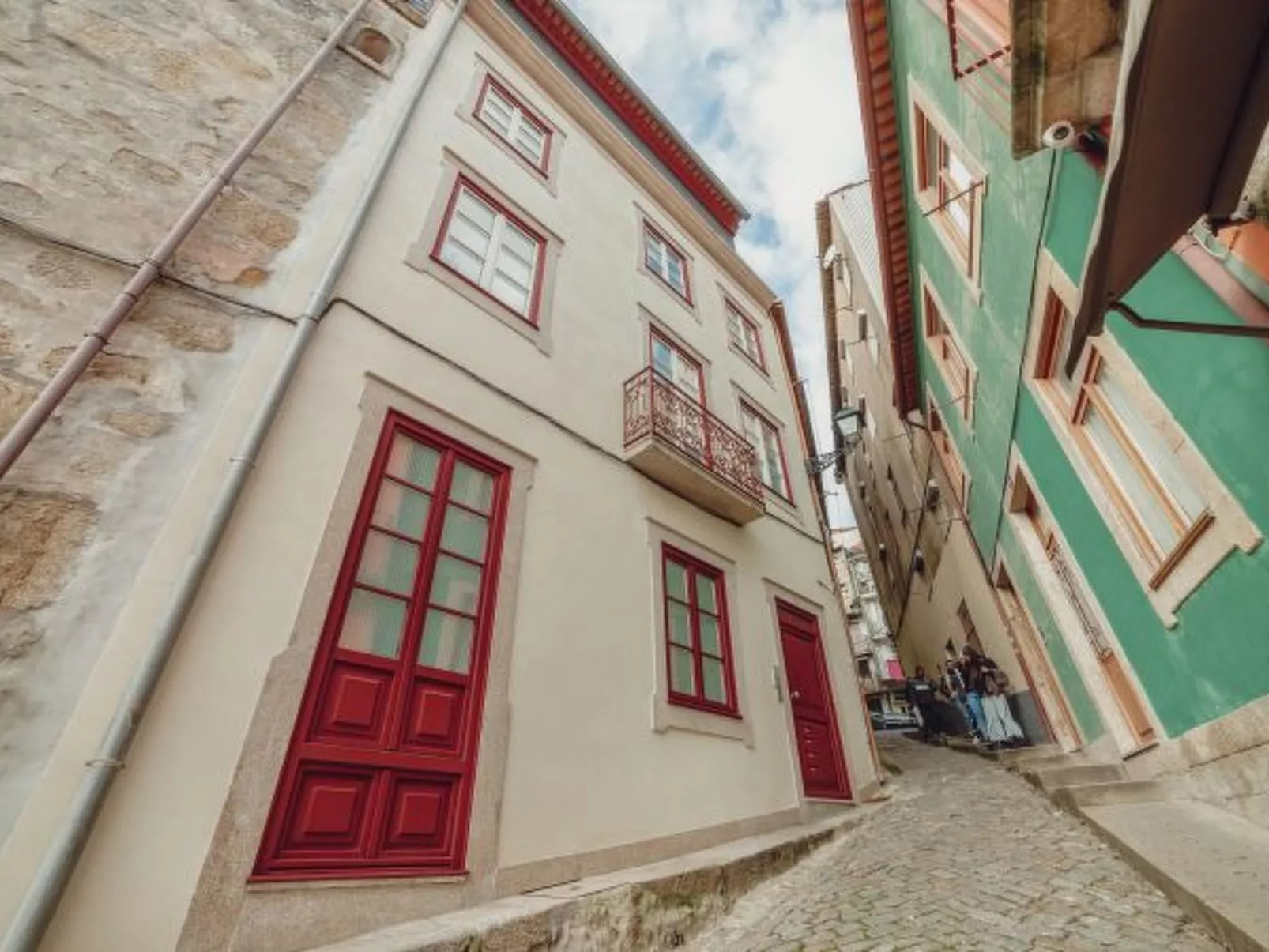 DOWNTOWN CLERIGOS with RIVER VIEW by VACATIONY - Outside