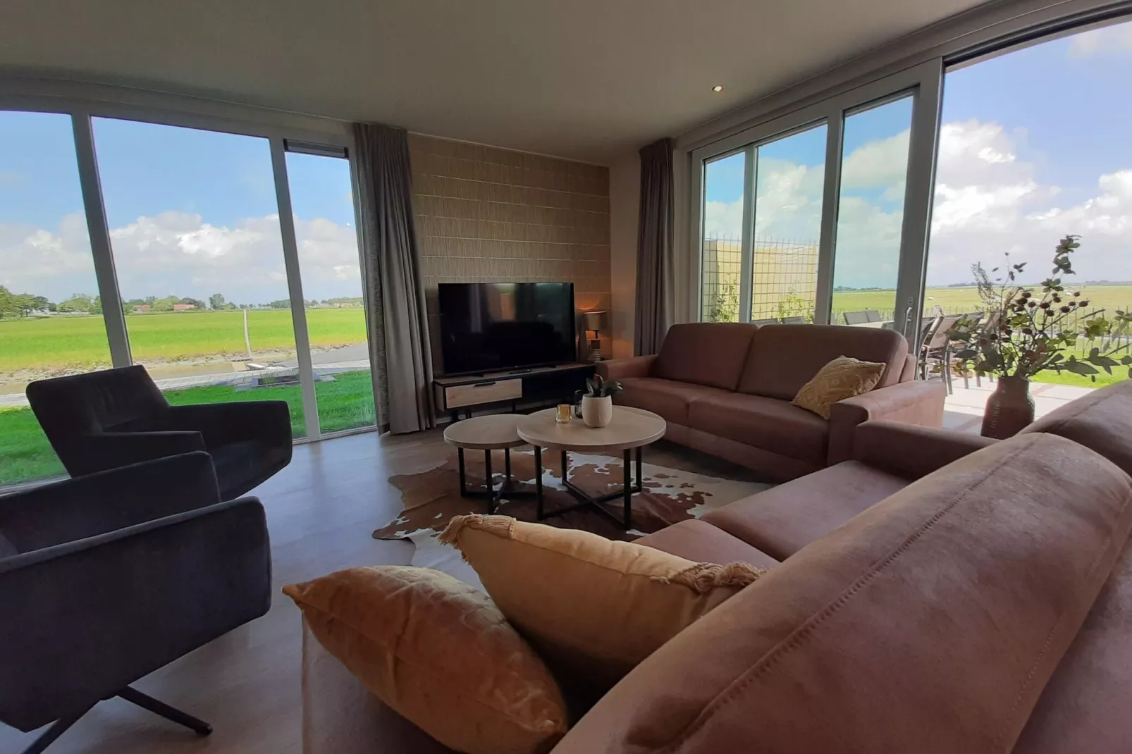 Friese Villa 1 in Leons-Living room
