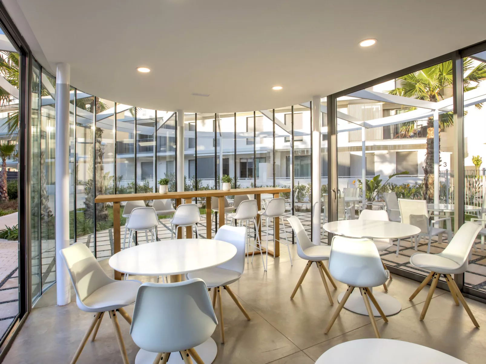 Marina Real III - Inside