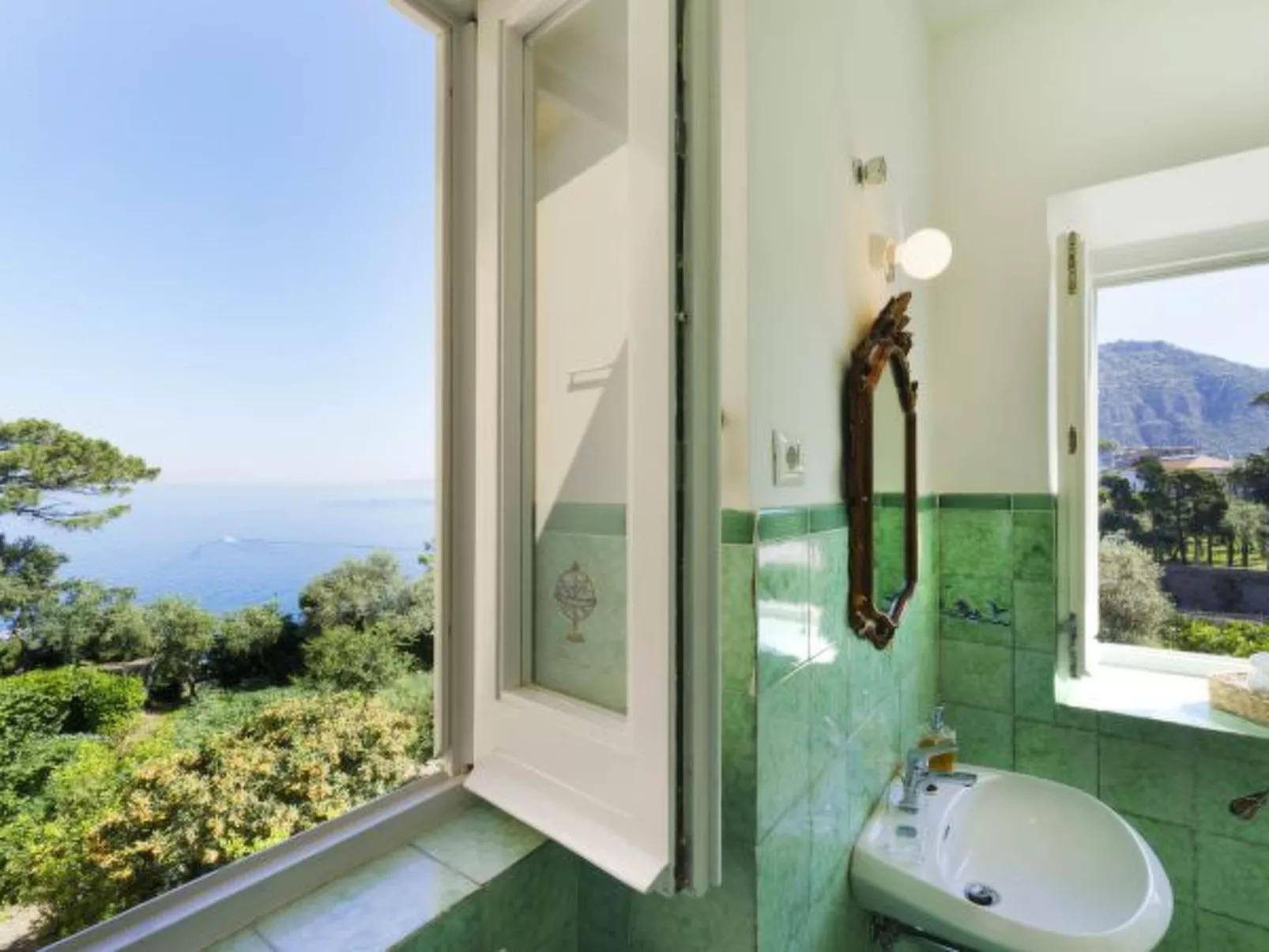 Il terrazzino di Villa Preziosa al Pizzo - Image-tags.info