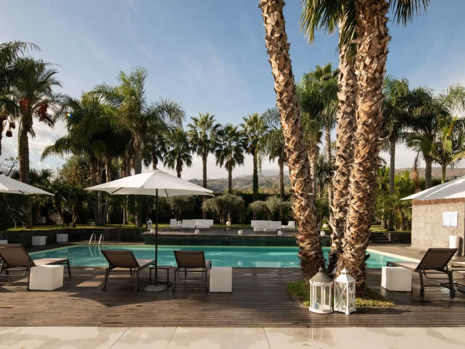 Villa Carlino White - Outside