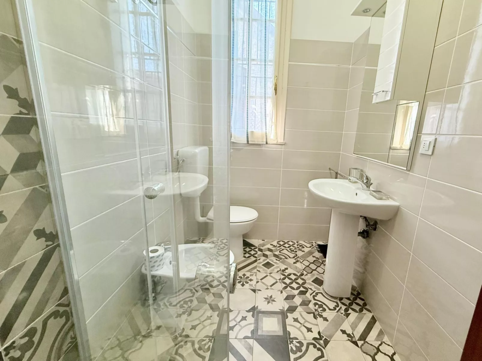 Gewächshaus im Erdgeschoss, 2 Gärten - Drinnen