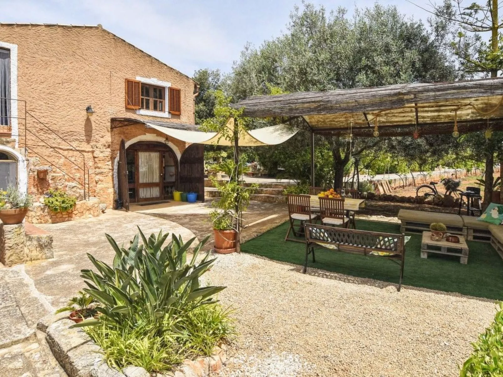 MONTSERRAT  ( SON PERETO ) - Image-tags.info