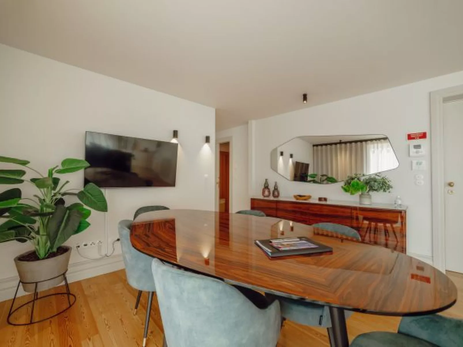 DOWNTOWN PENTHOUSE with RIVER VIEW by VACATIONY - Inside