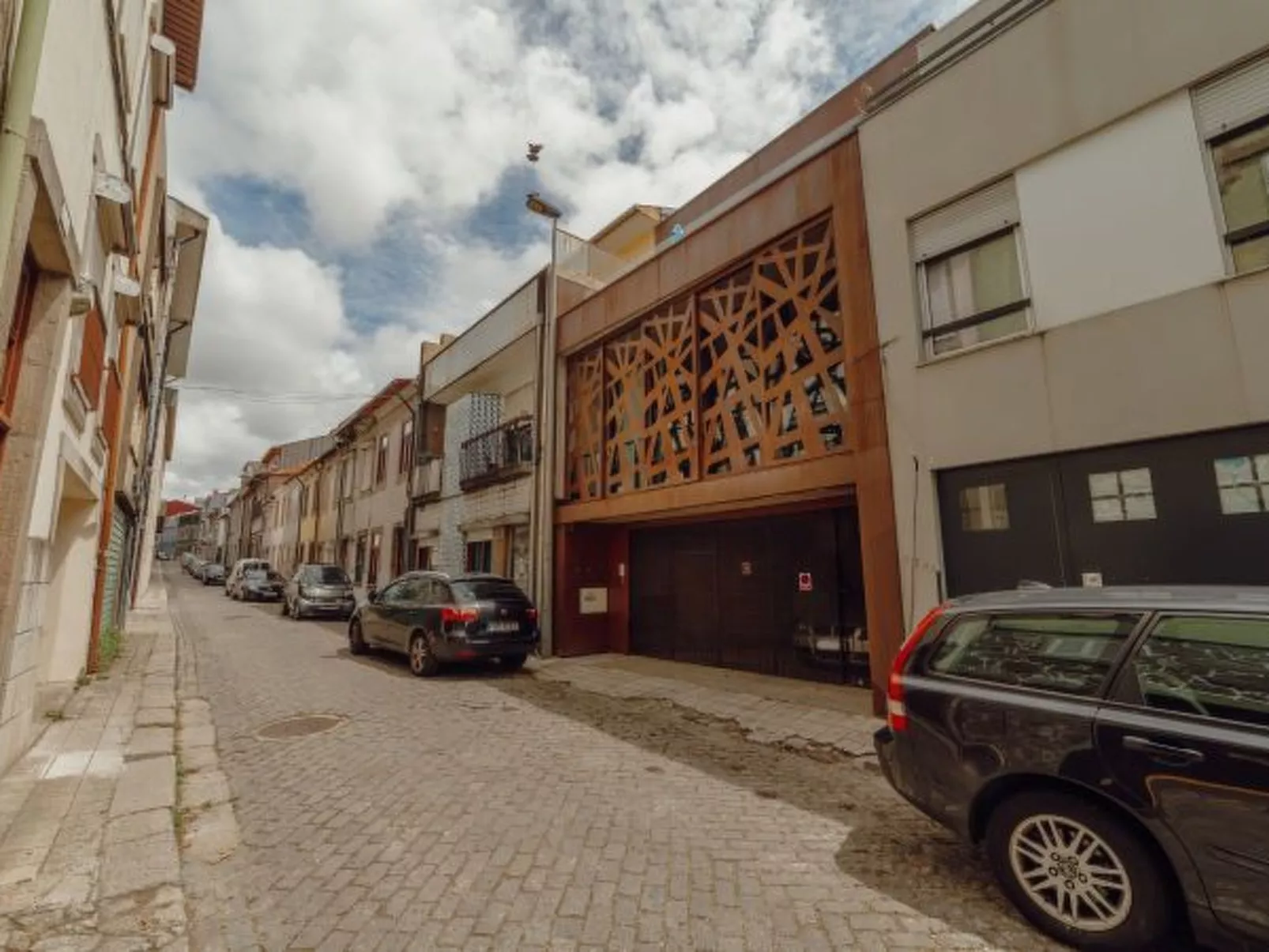 CITY CENTER PREMIUM with GARAGE by VACATIONY - Outside