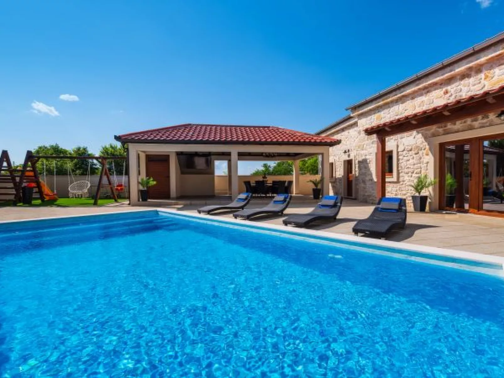 Villa Miandri with heated pool - Image-tags.info