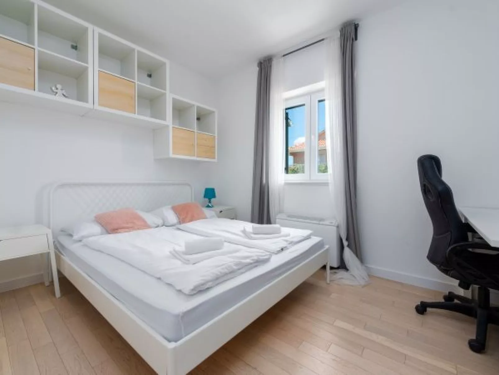 Great Villa Field Hills with sauna and jacuzzi - Image-tags.info