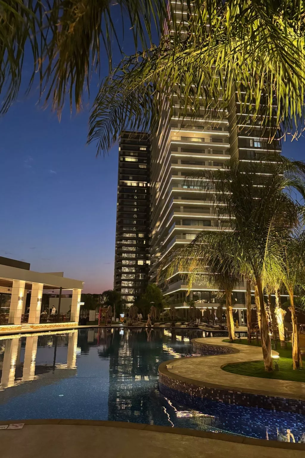 Grand Sapphire 777 - Draußen