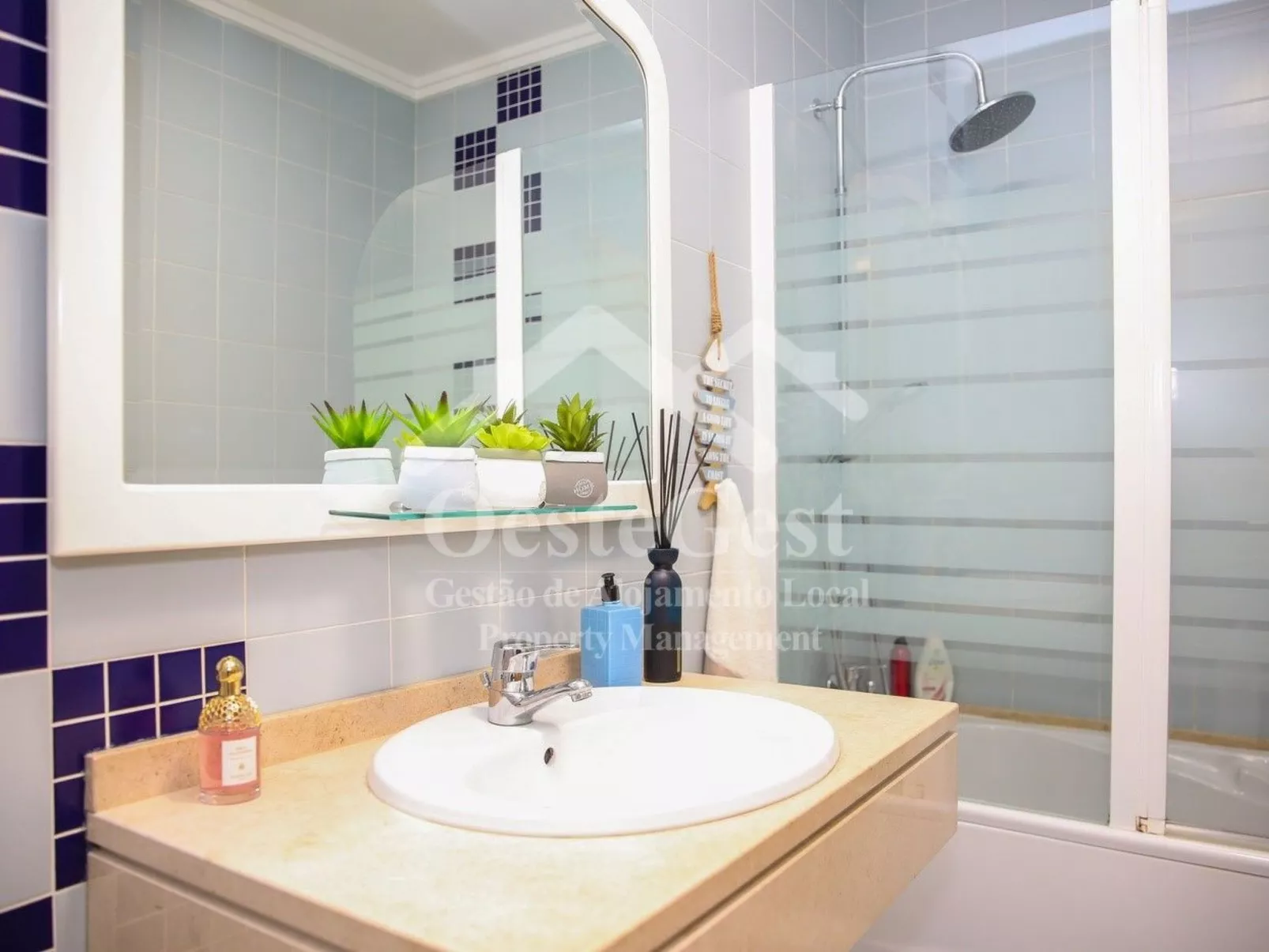 Haus Menezes - Dedans