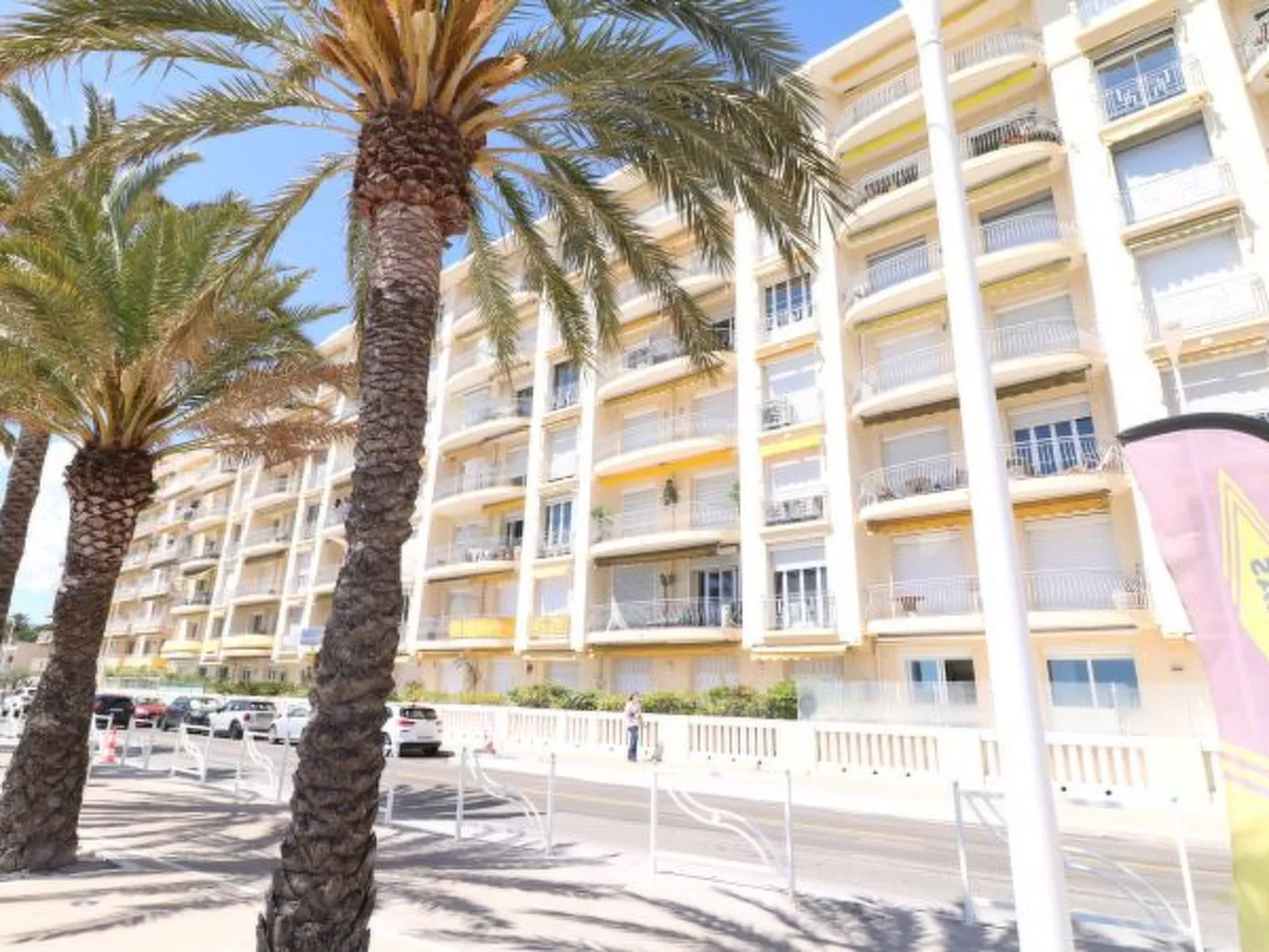 3 bedroom facing the beach 401 - Image-tags.info