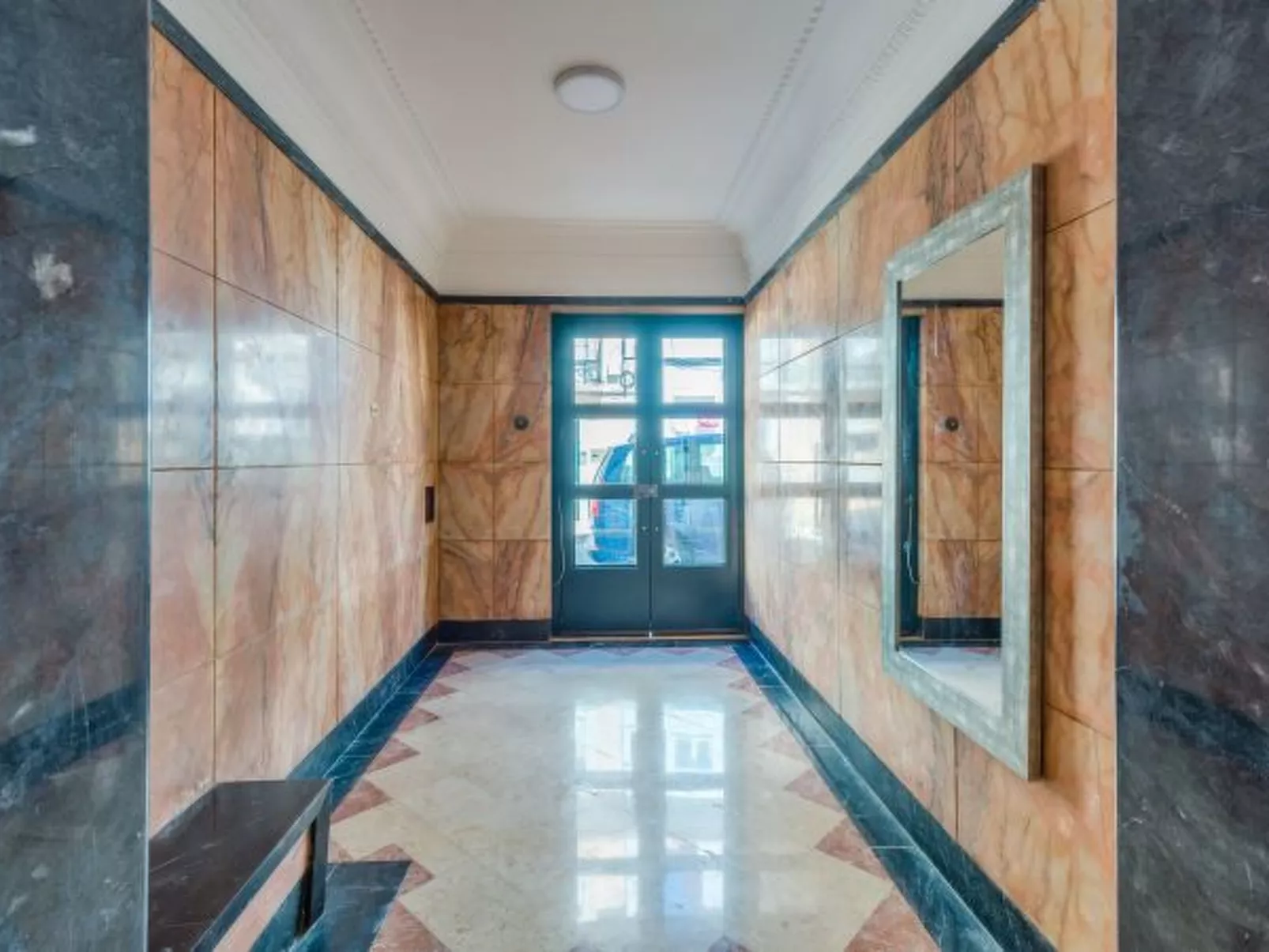 Bela Vista A in Lisboa - Inside