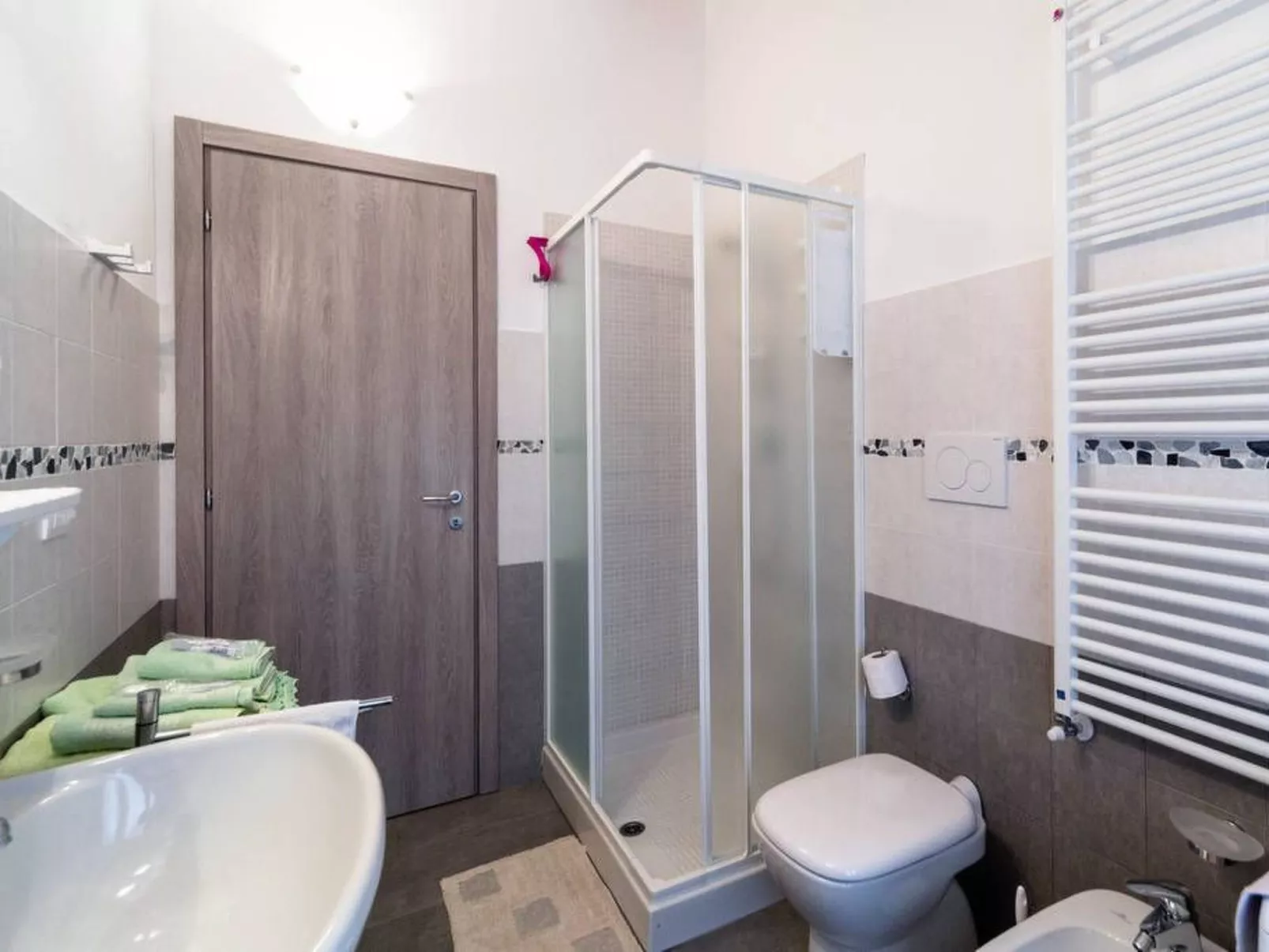 Ferienzimmer 'Mansarda Lina' mit Terrasse - Dedans