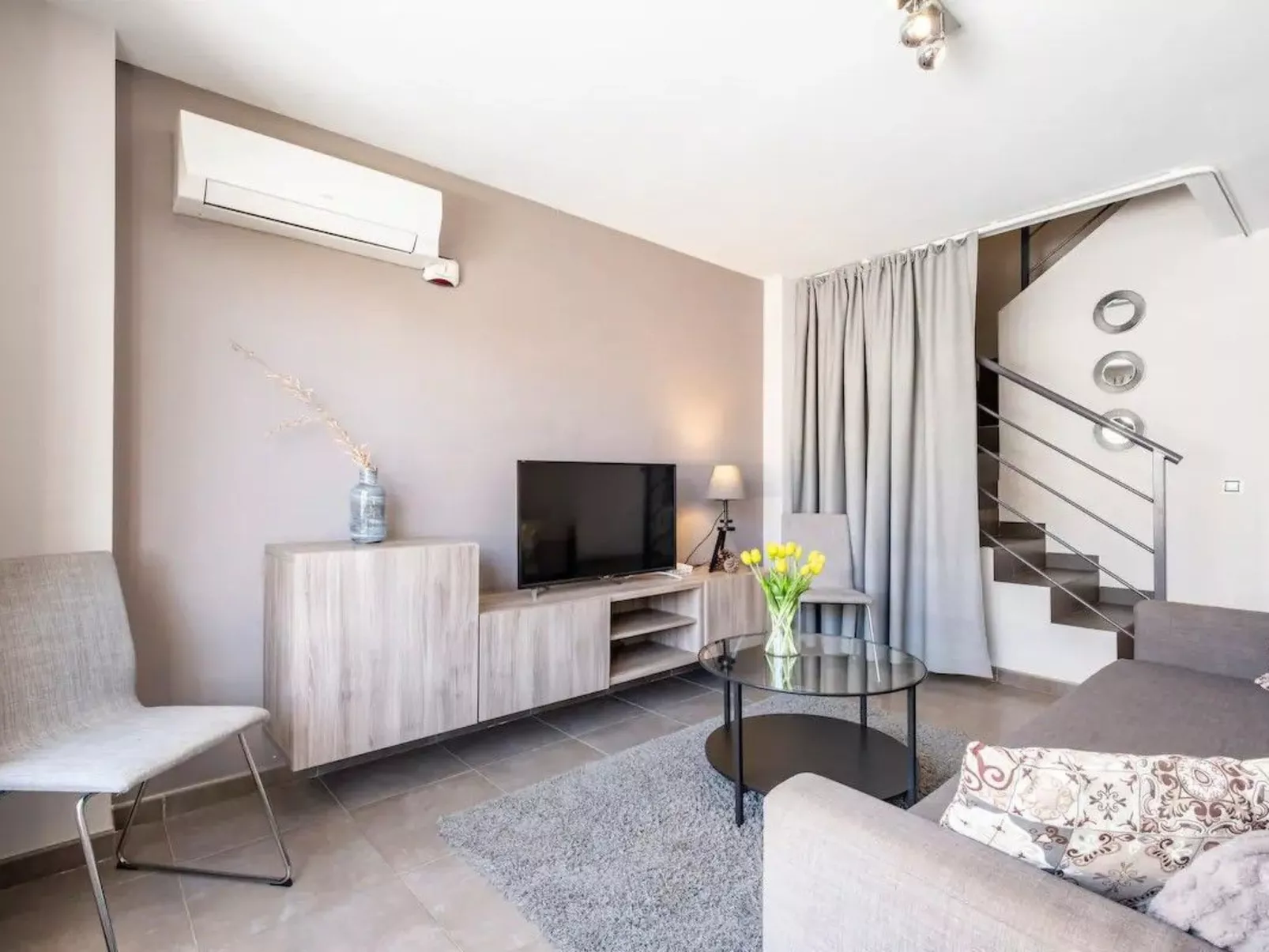 "Casa Valle Niza" mit Pool - Drinnen